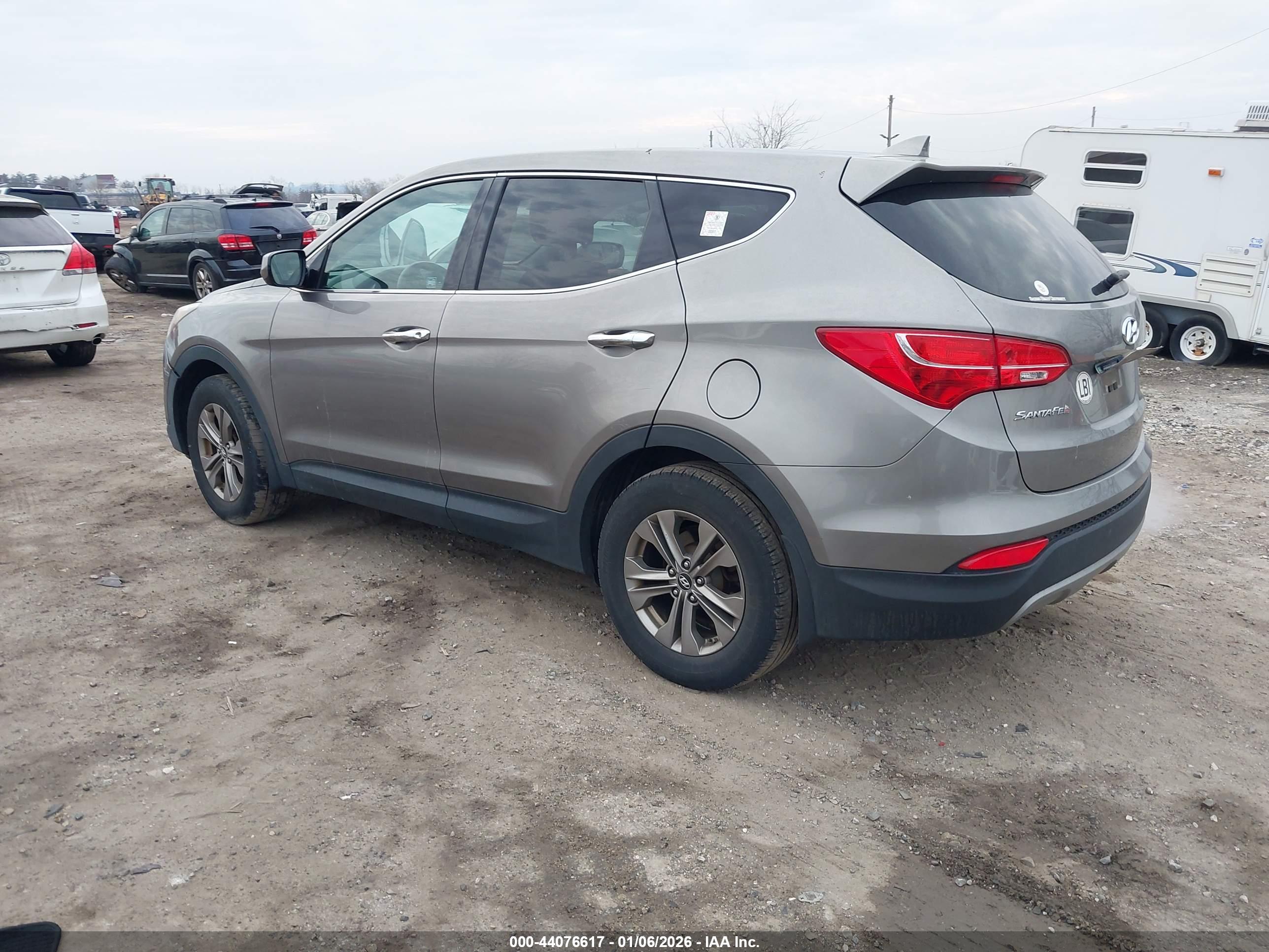 HYUNDAI SANTA image 3