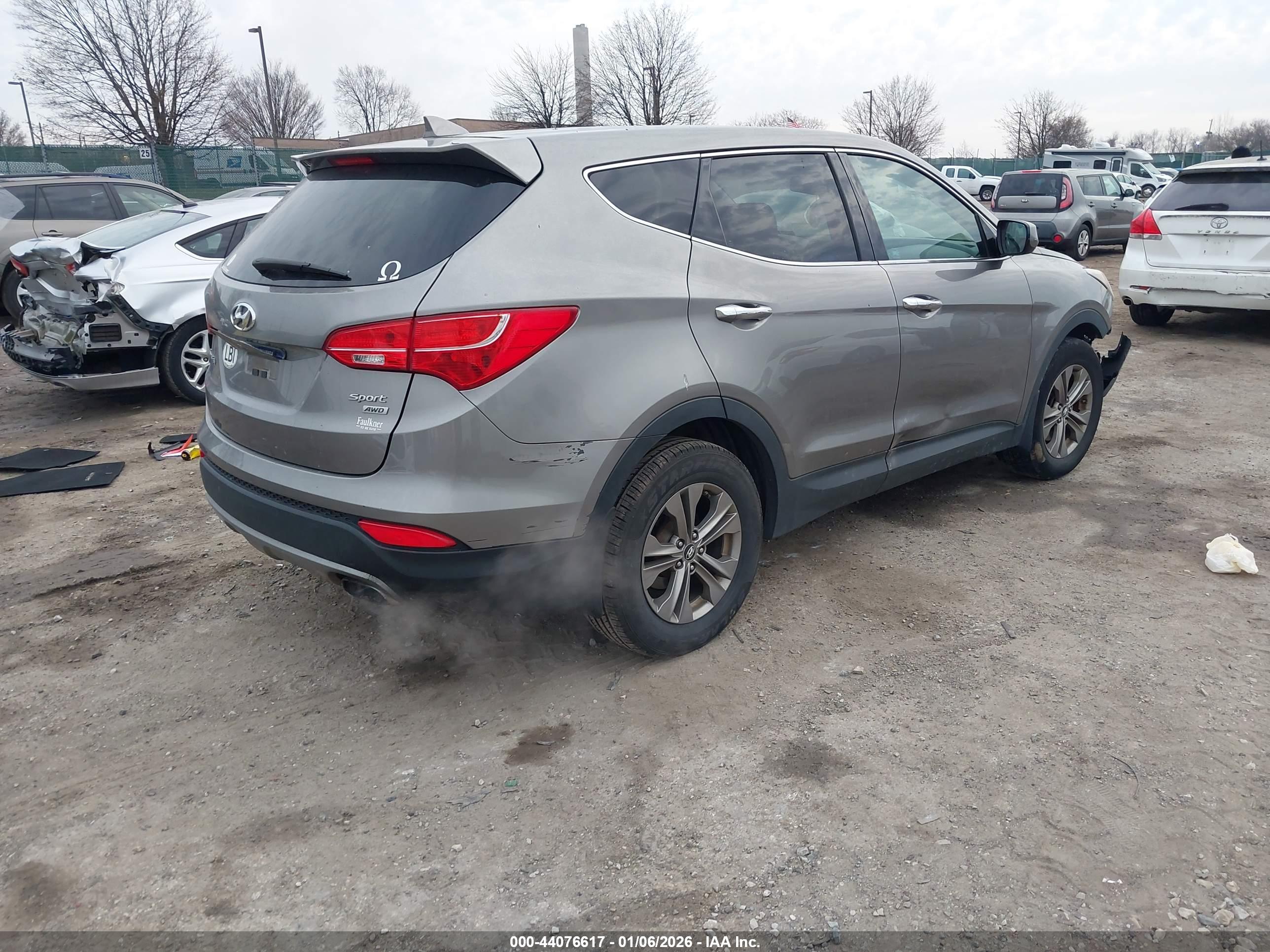 HYUNDAI SANTA image 4
