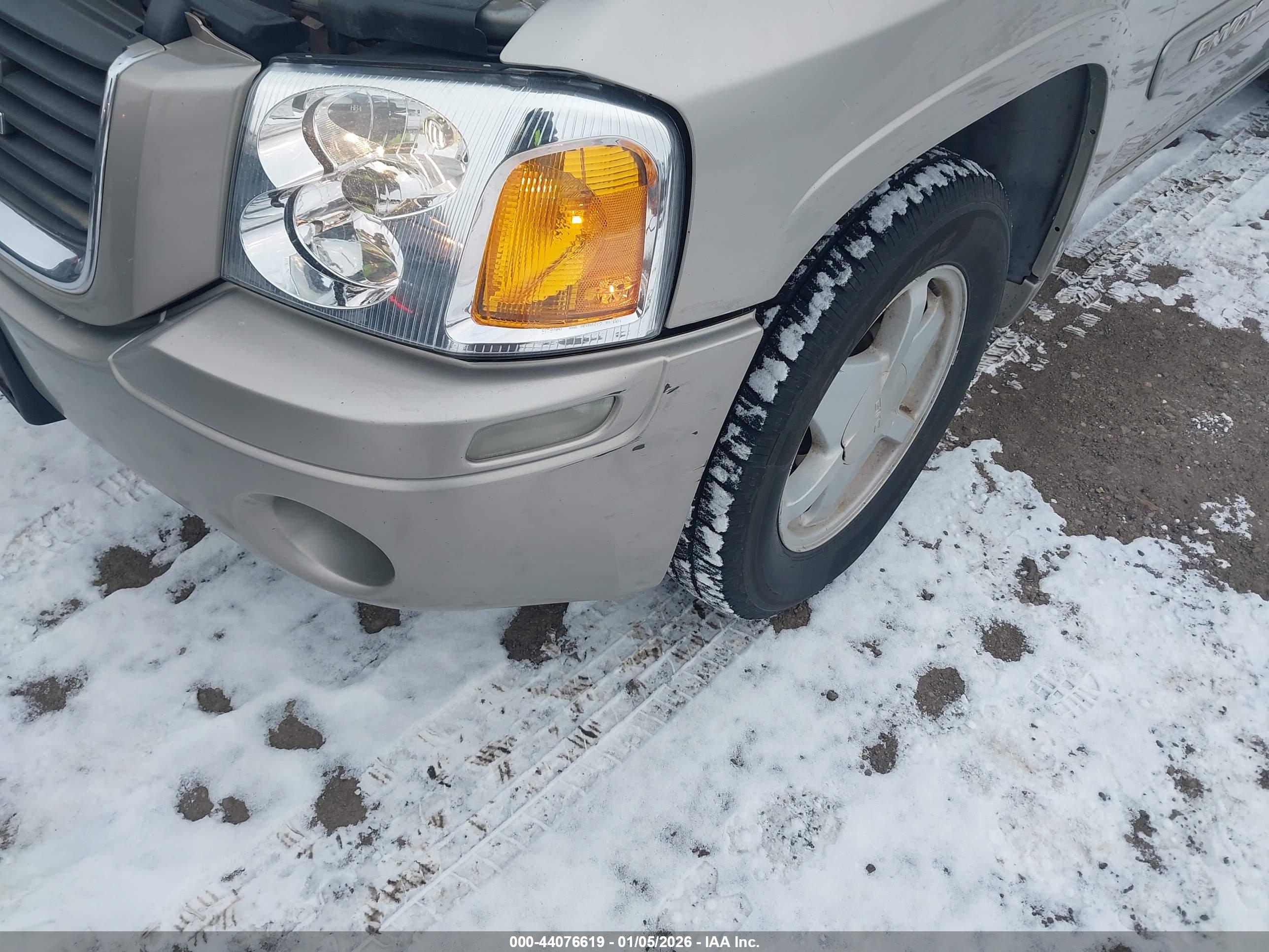 GMC ENVOY image 6