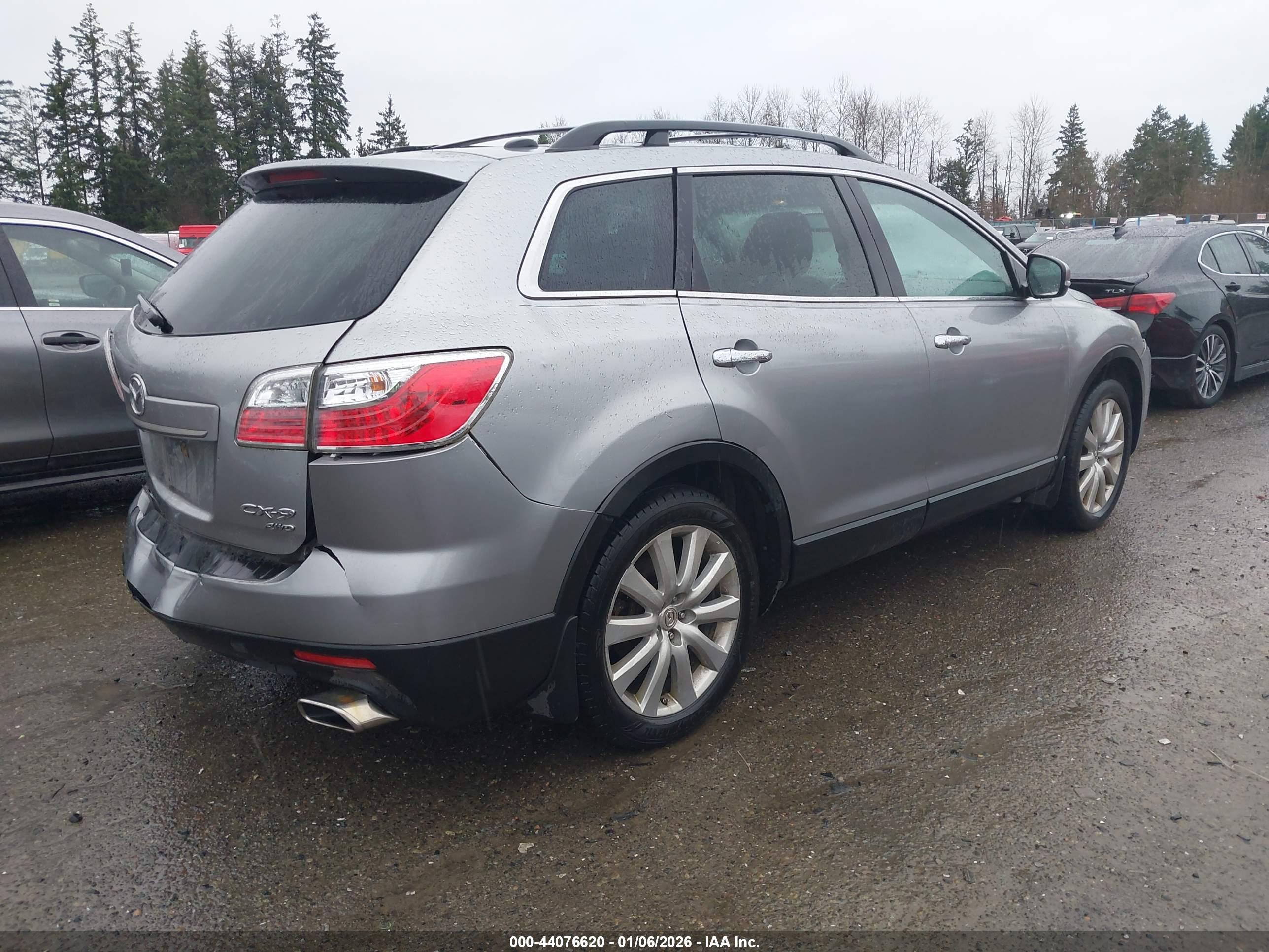 MAZDA CX-9 image 4