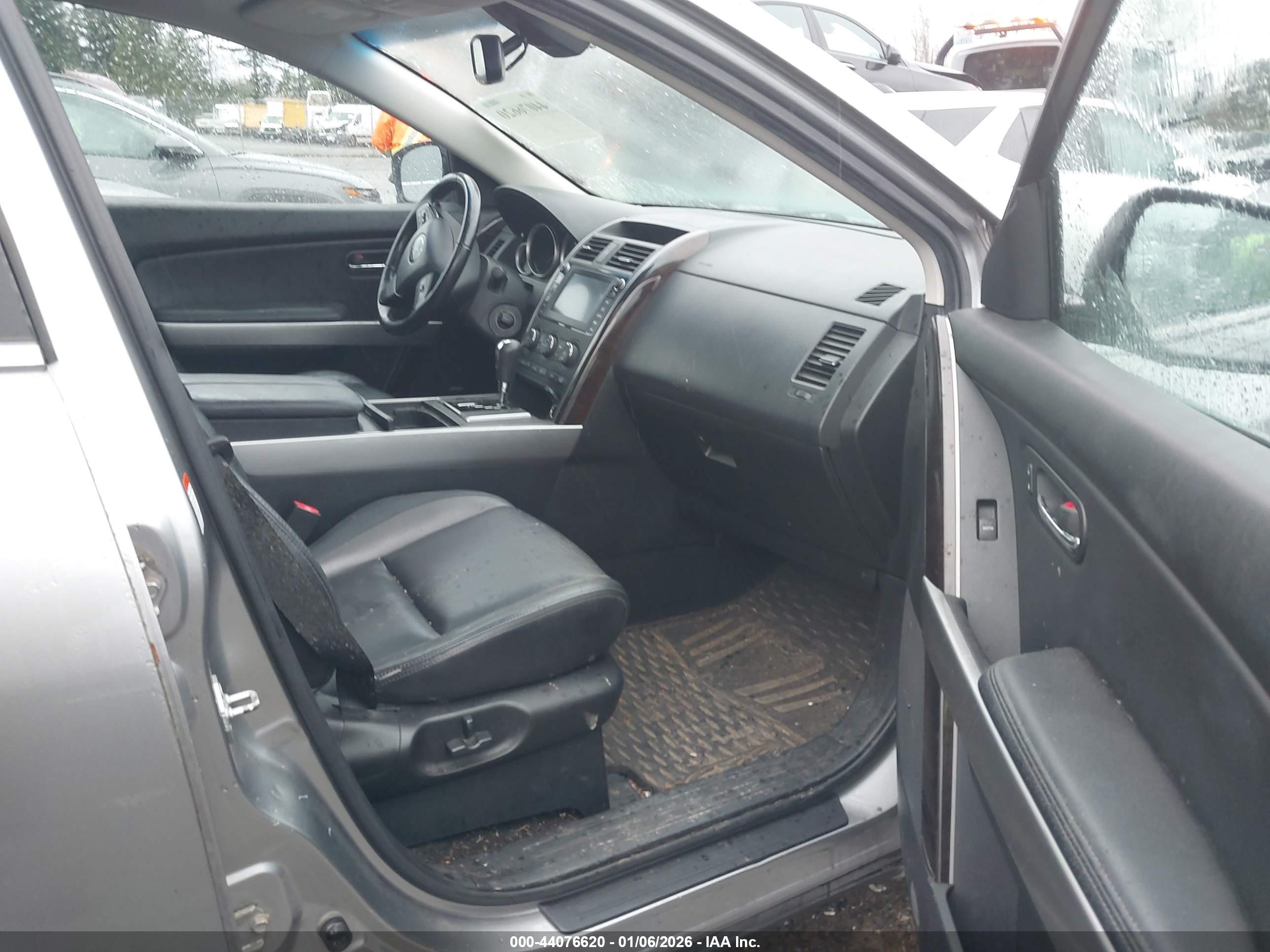 MAZDA CX-9 image 5