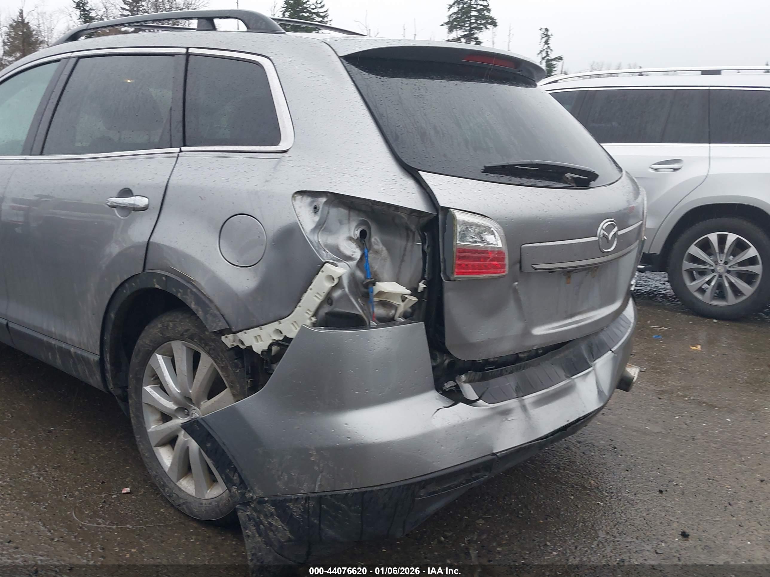 MAZDA CX-9 image 6