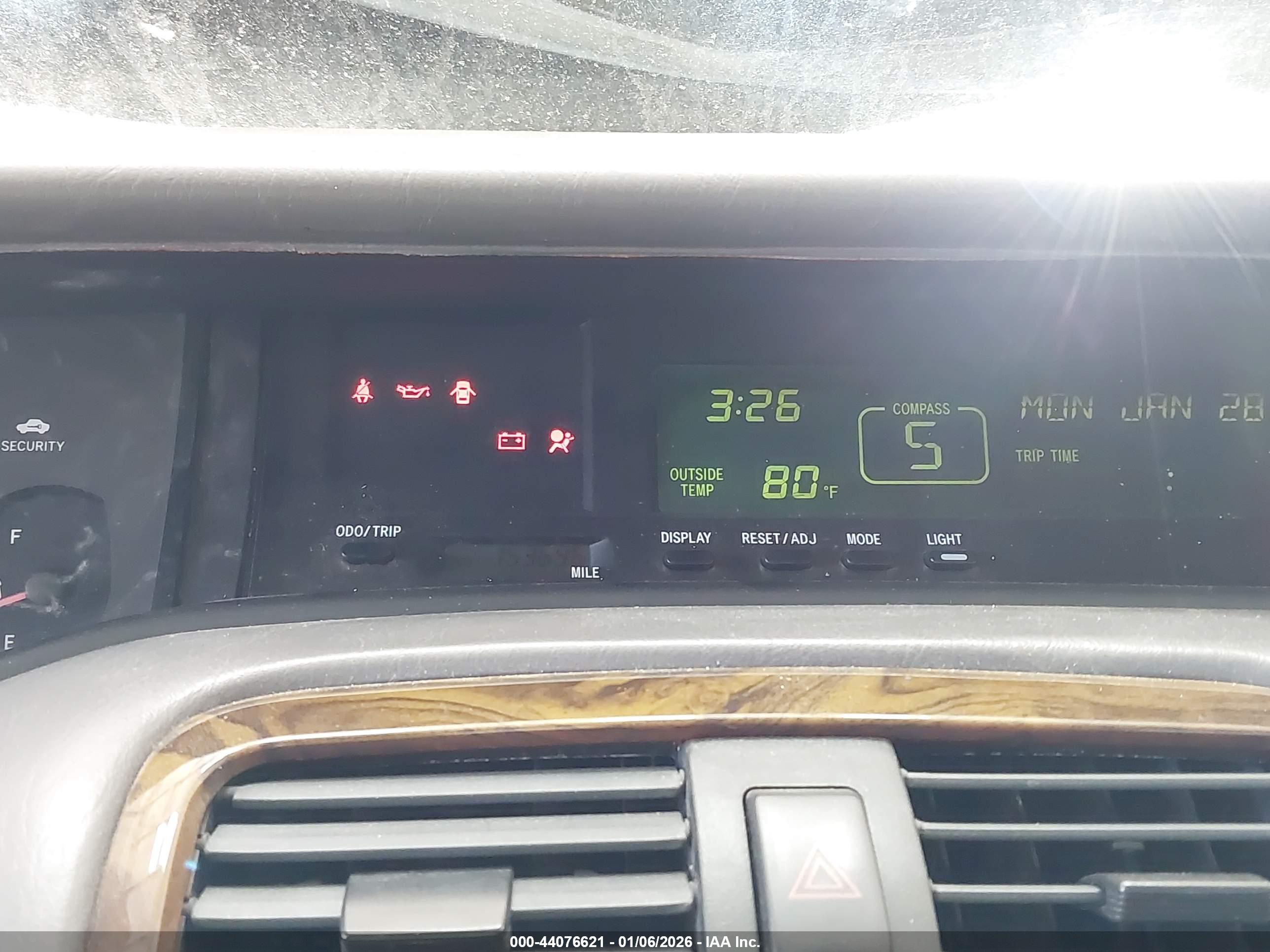 TOYOTA AVALON image 7