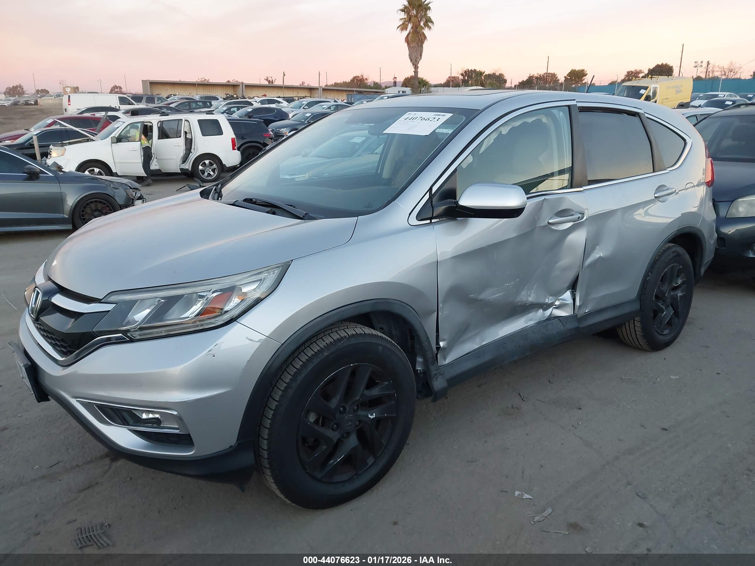HONDA CR-V image 2