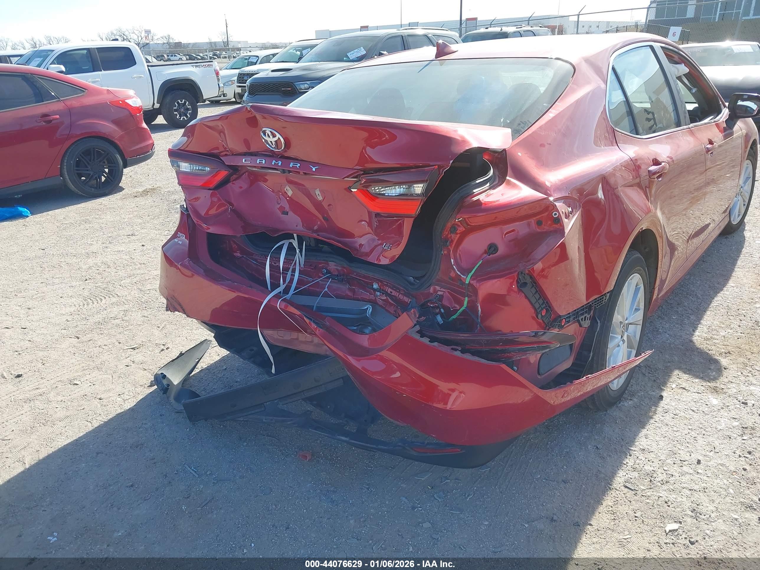 TOYOTA CAMRY image 6