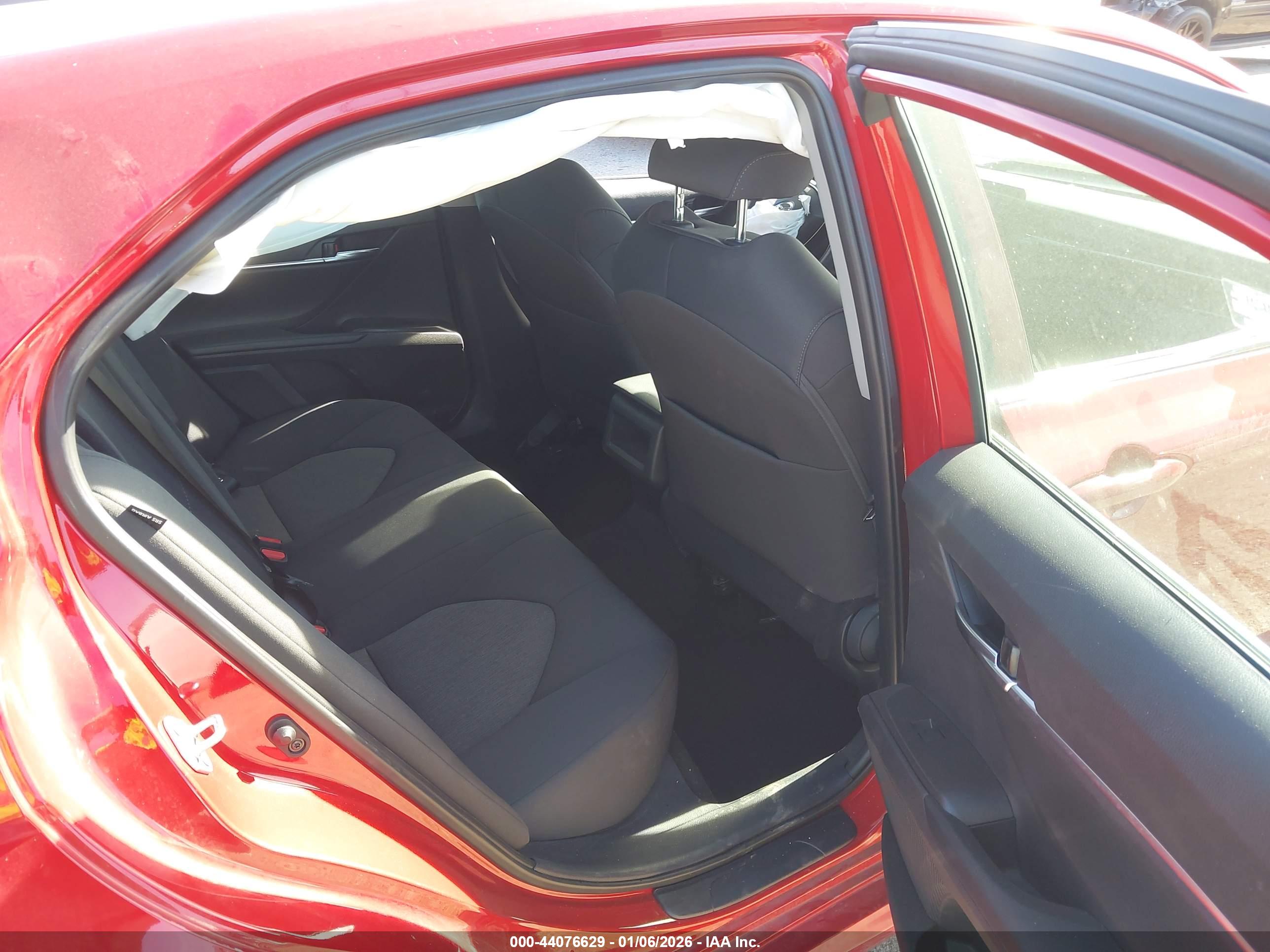 TOYOTA CAMRY image 8