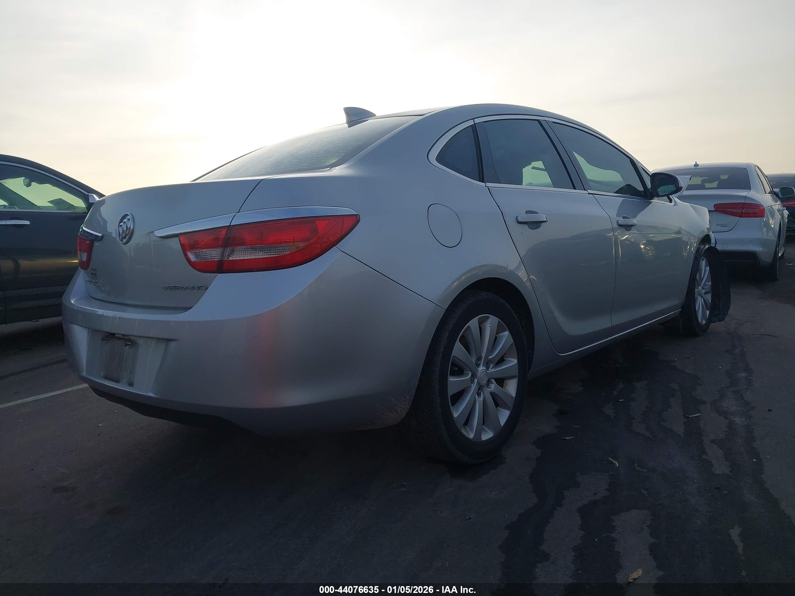 BUICK VERANO image 4