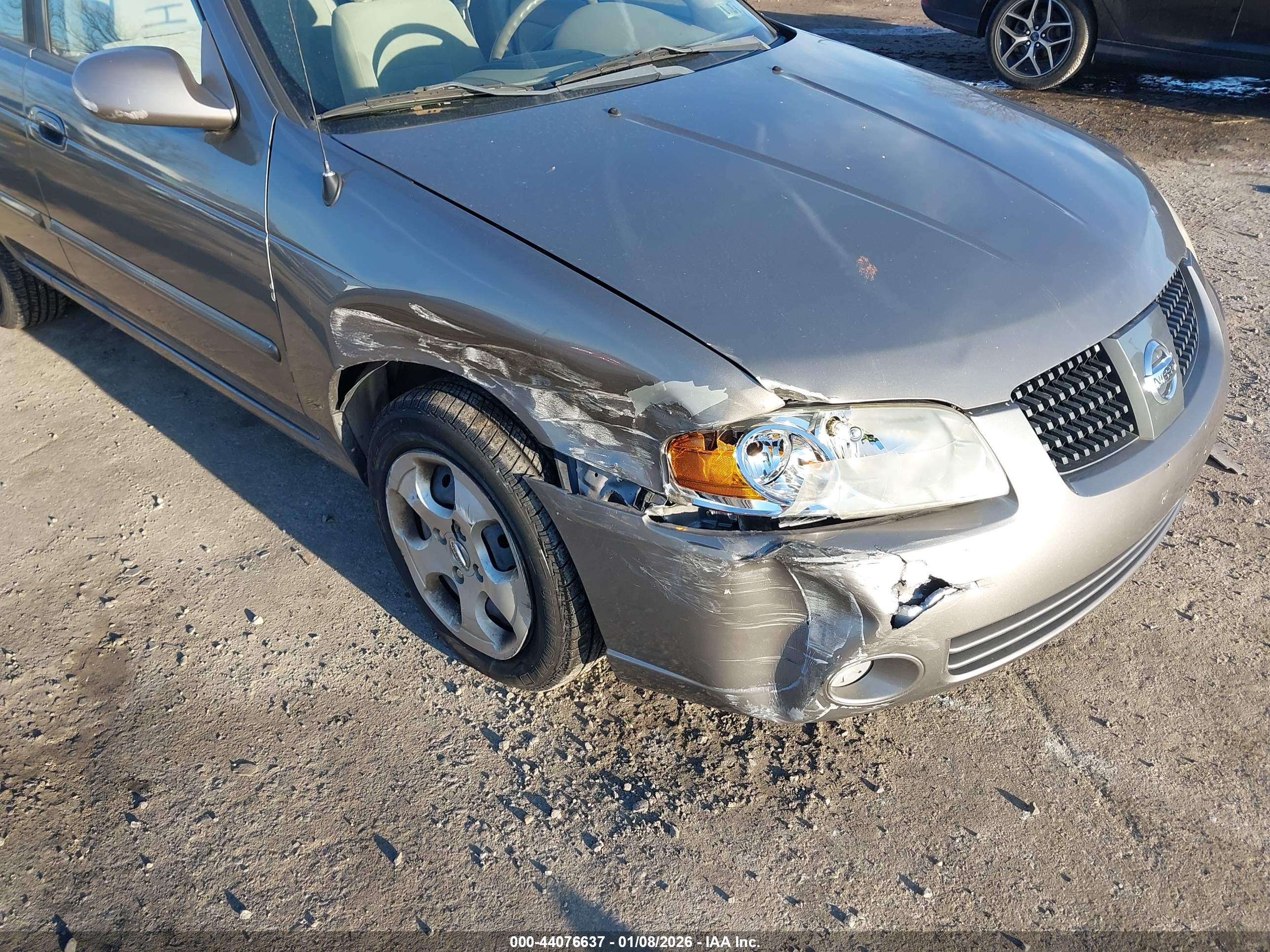 NISSAN SENTRA image 6