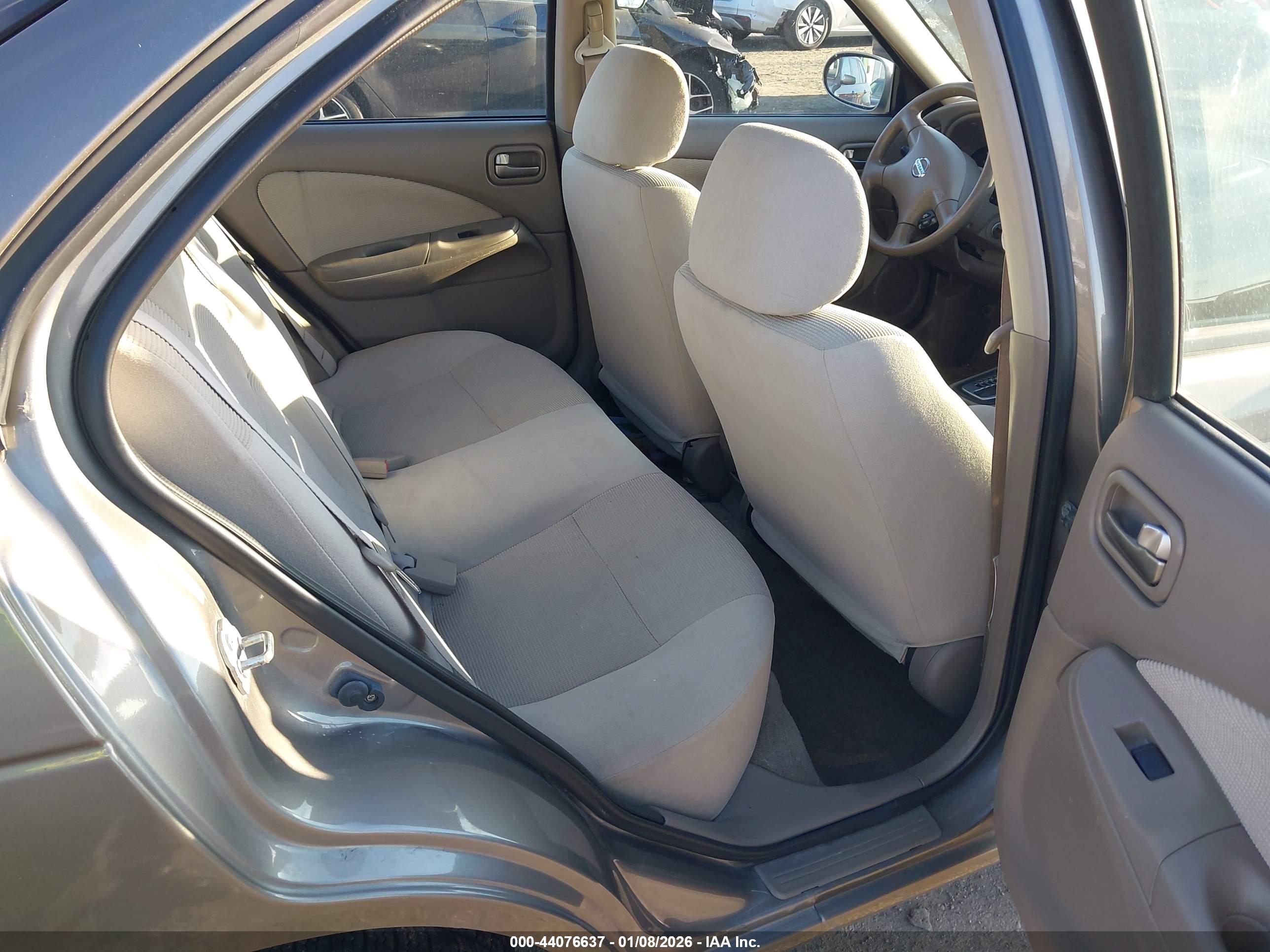 NISSAN SENTRA image 8