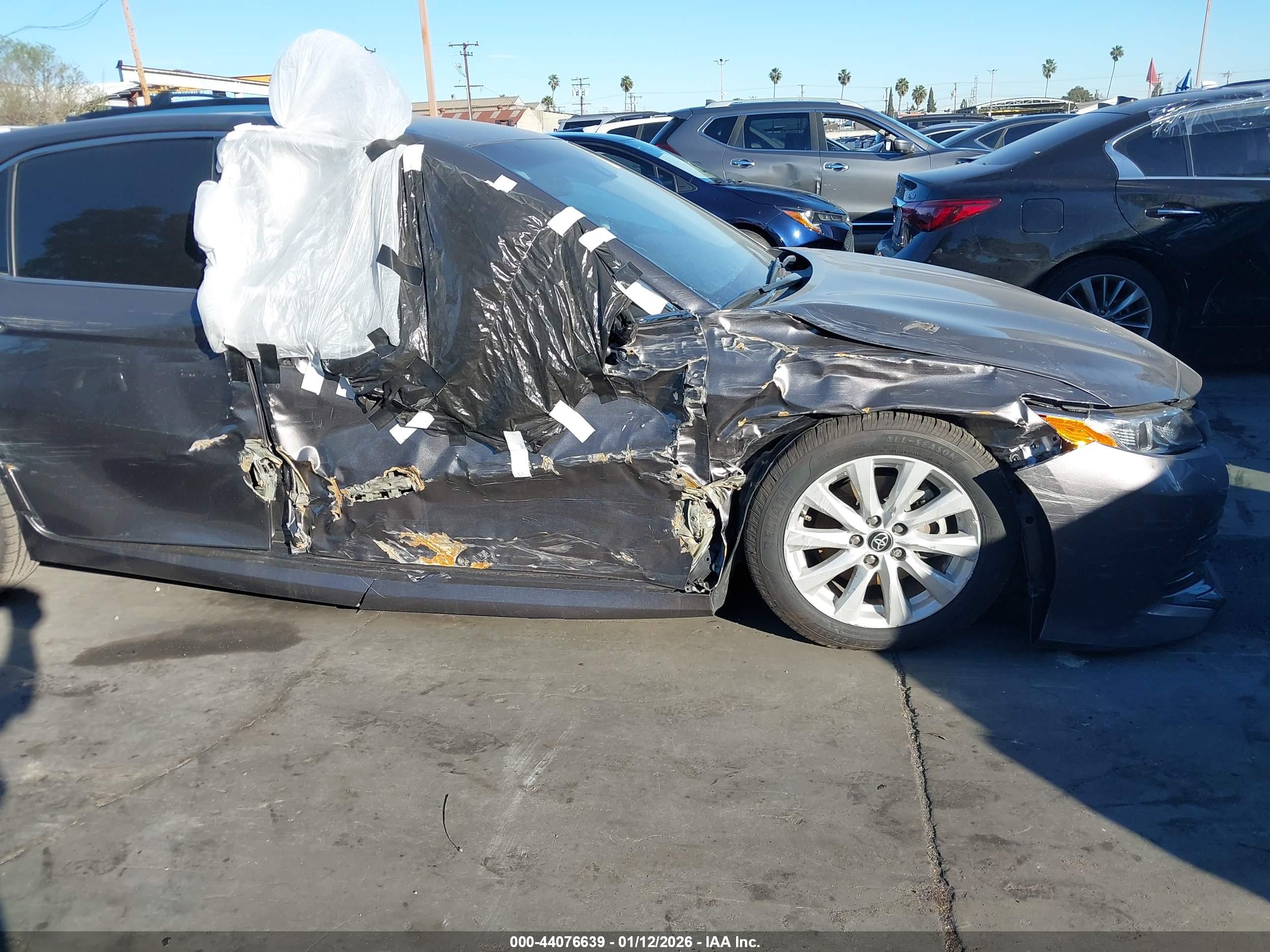 TOYOTA CAMRY image 6