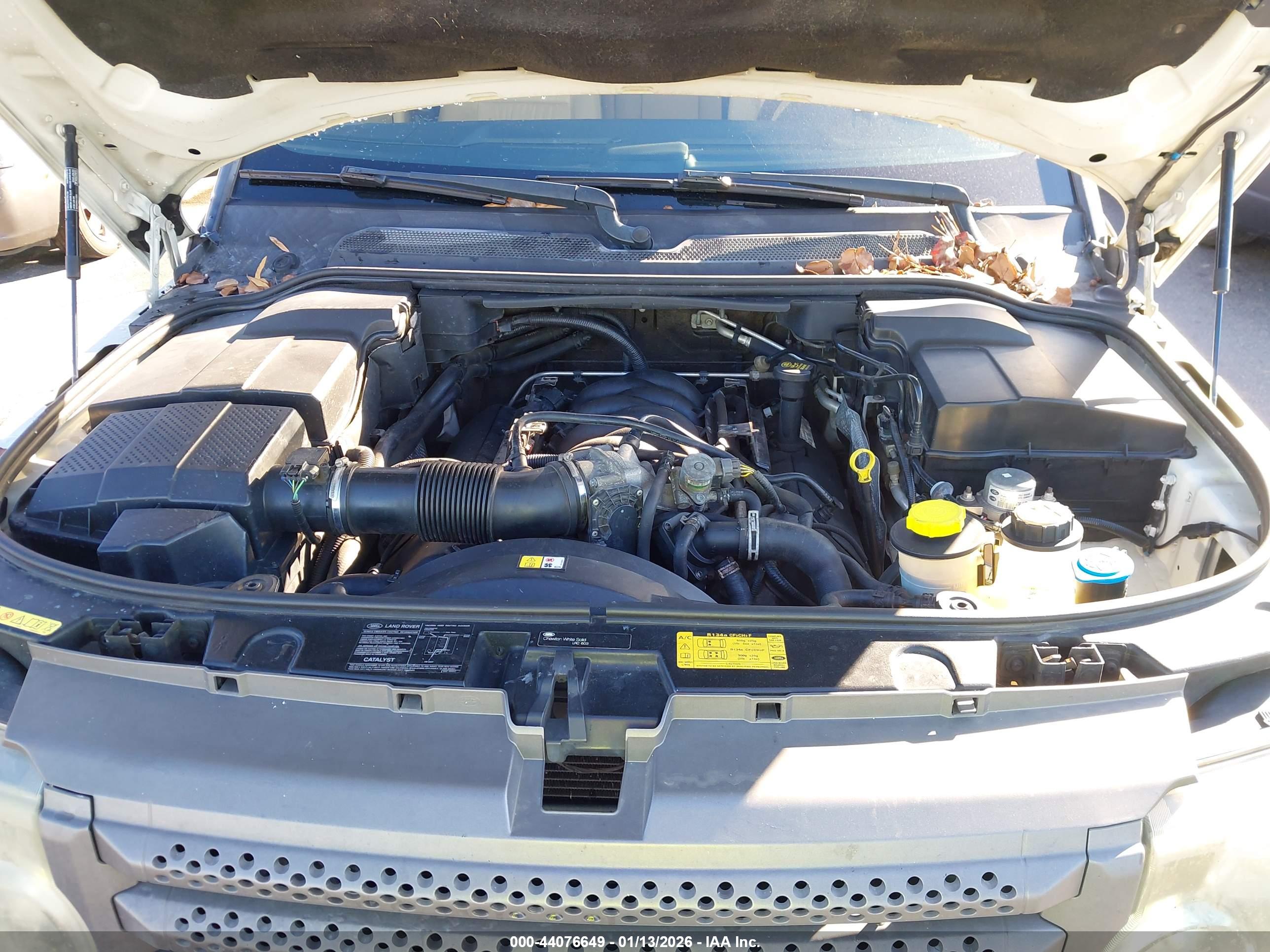 LAND ROVER image 10