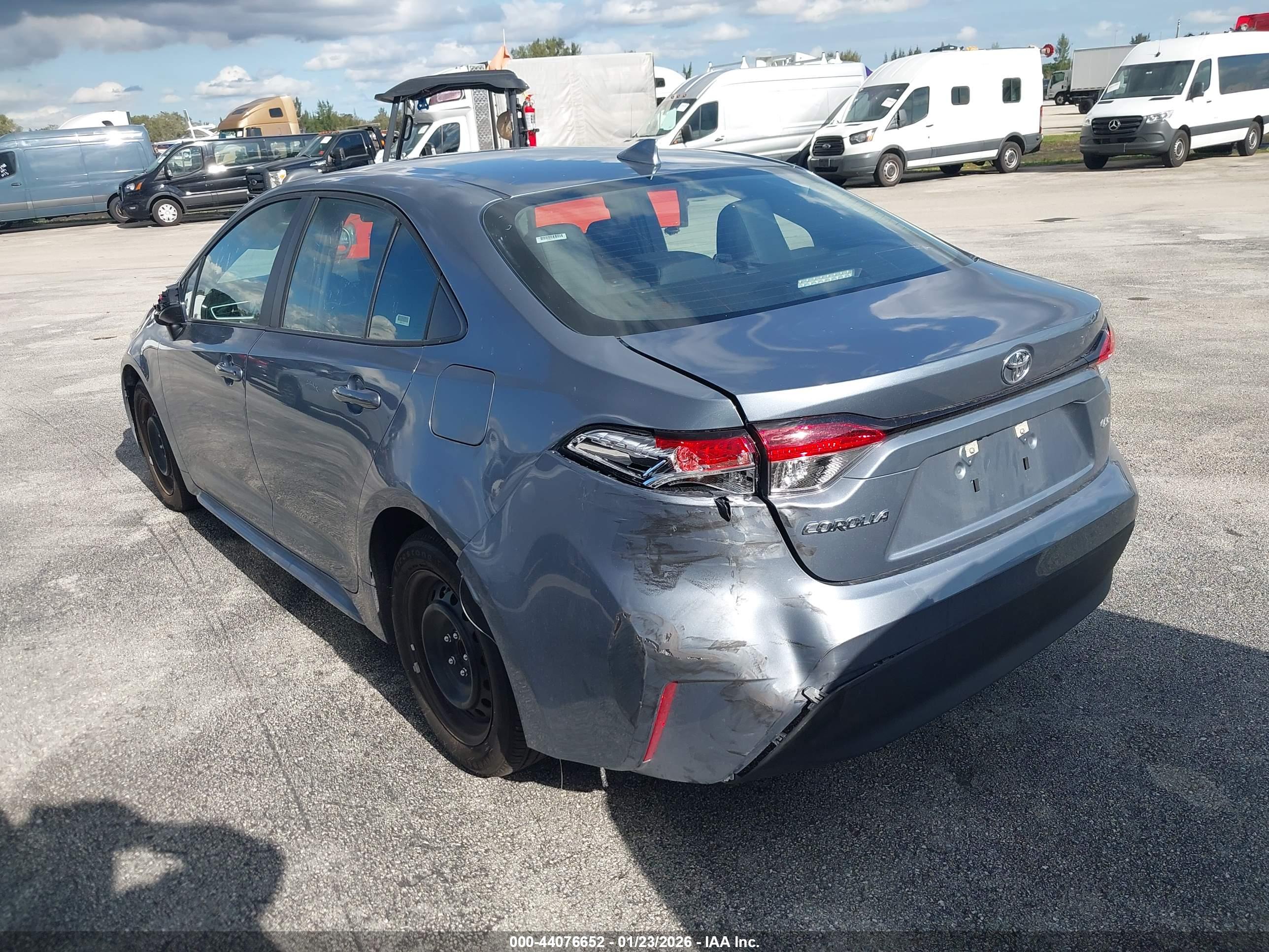 TOYOTA COROLLA image 3