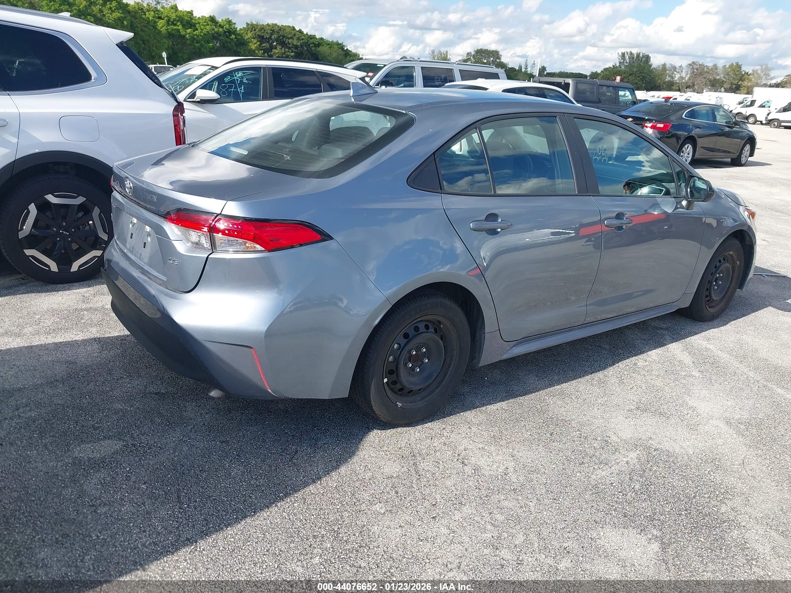 TOYOTA COROLLA image 4