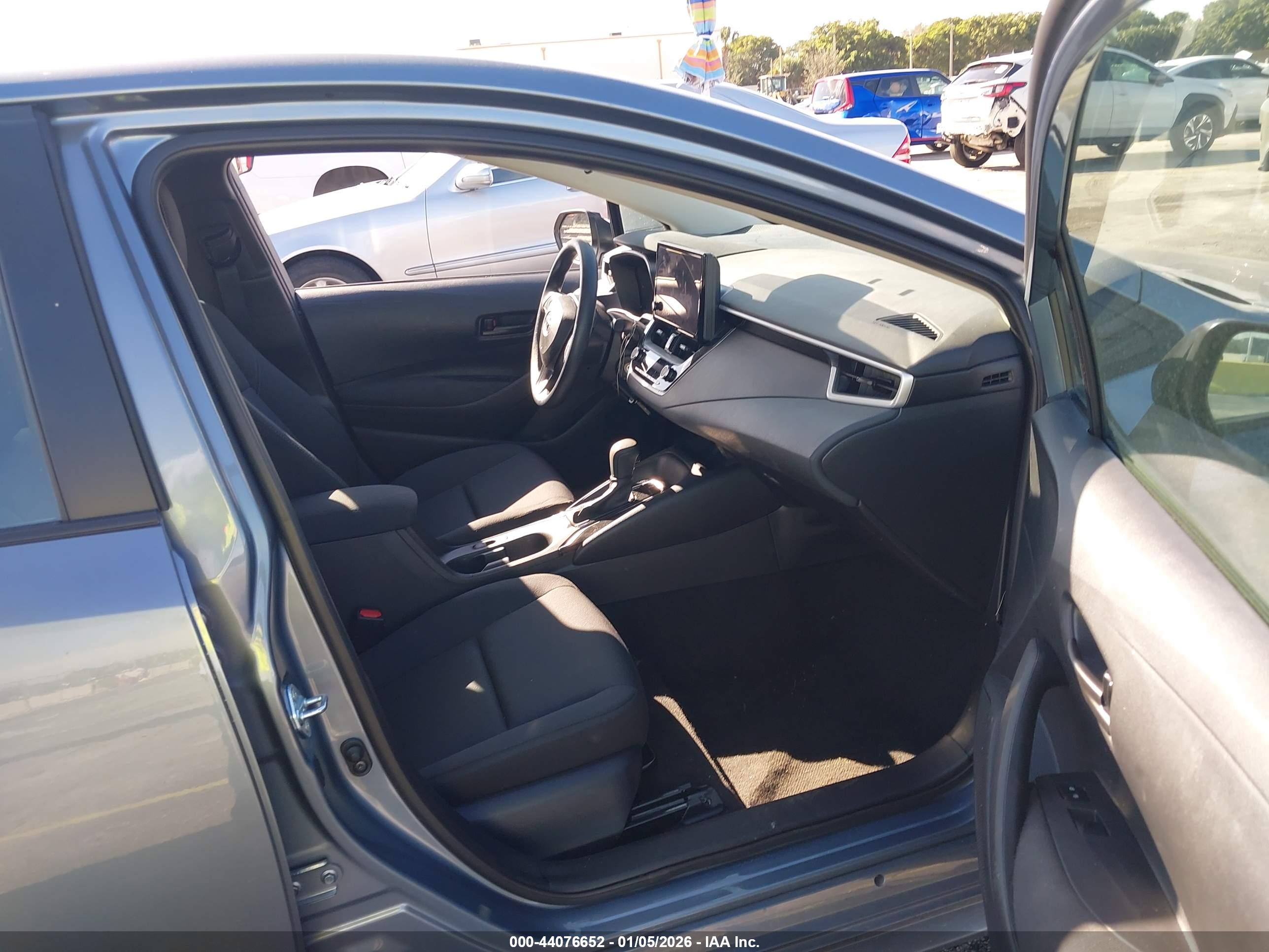TOYOTA COROLLA image 5