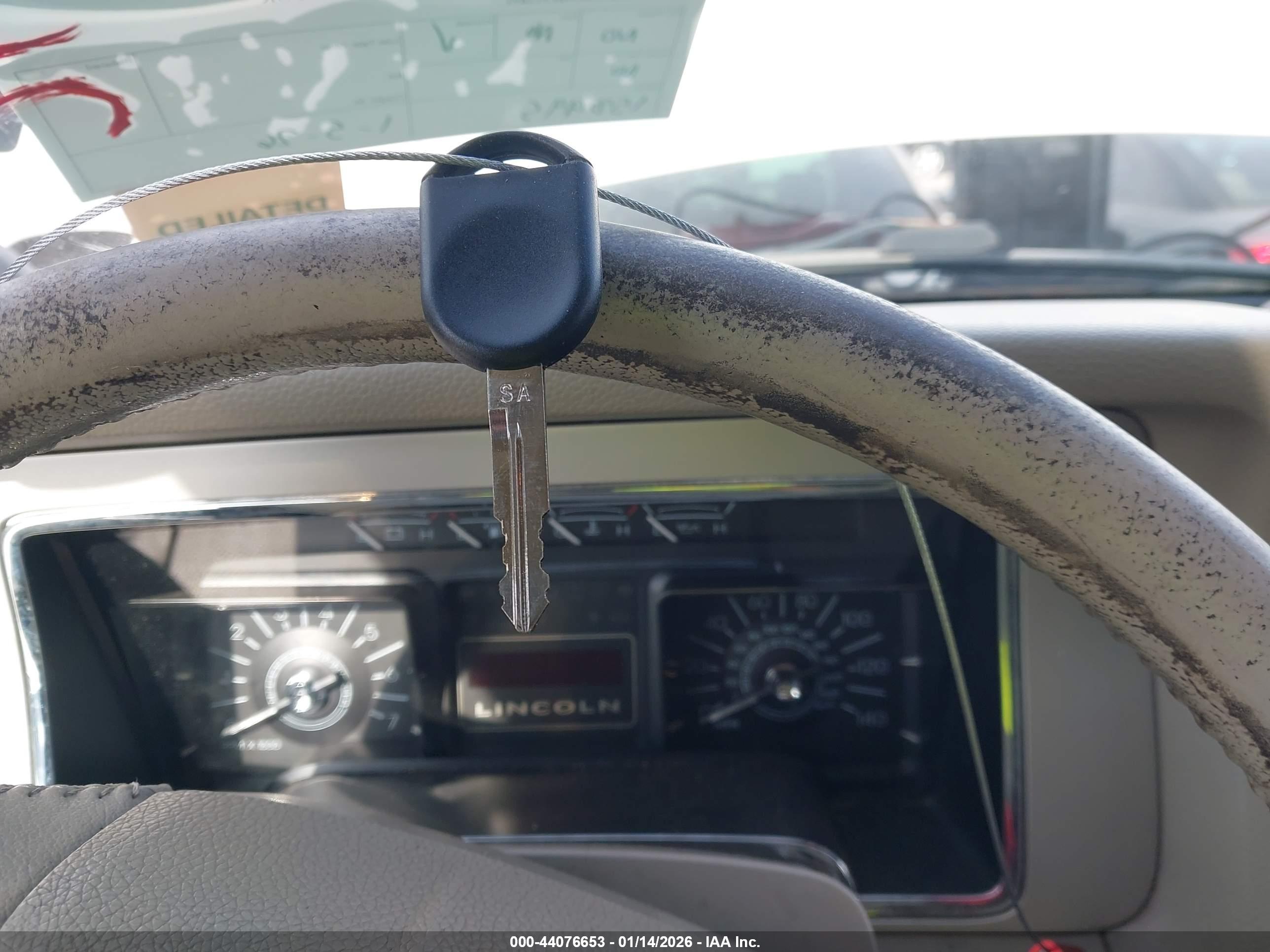 LINCOLN NAVIGATOR image 11