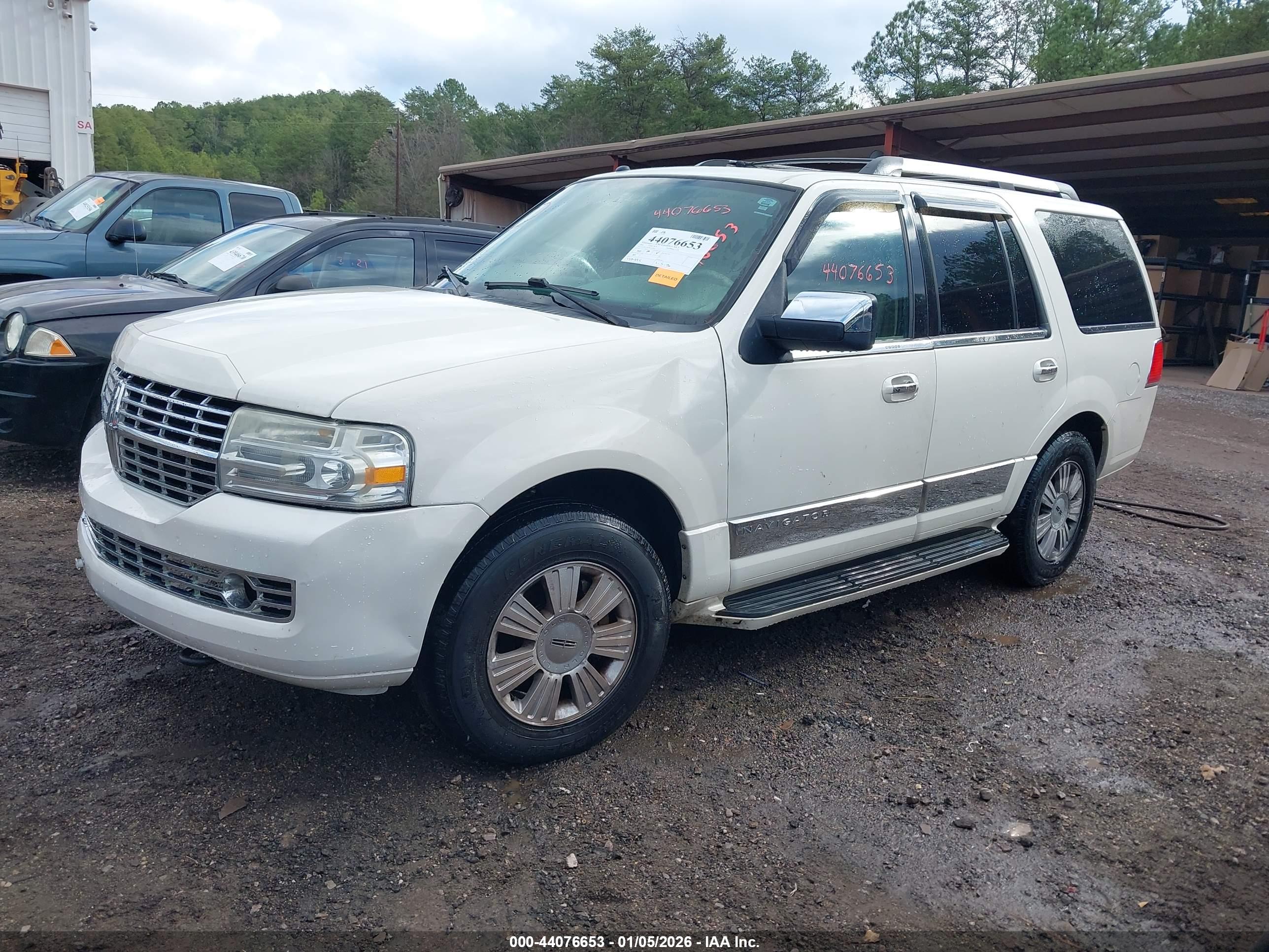 LINCOLN NAVIGATOR image 2