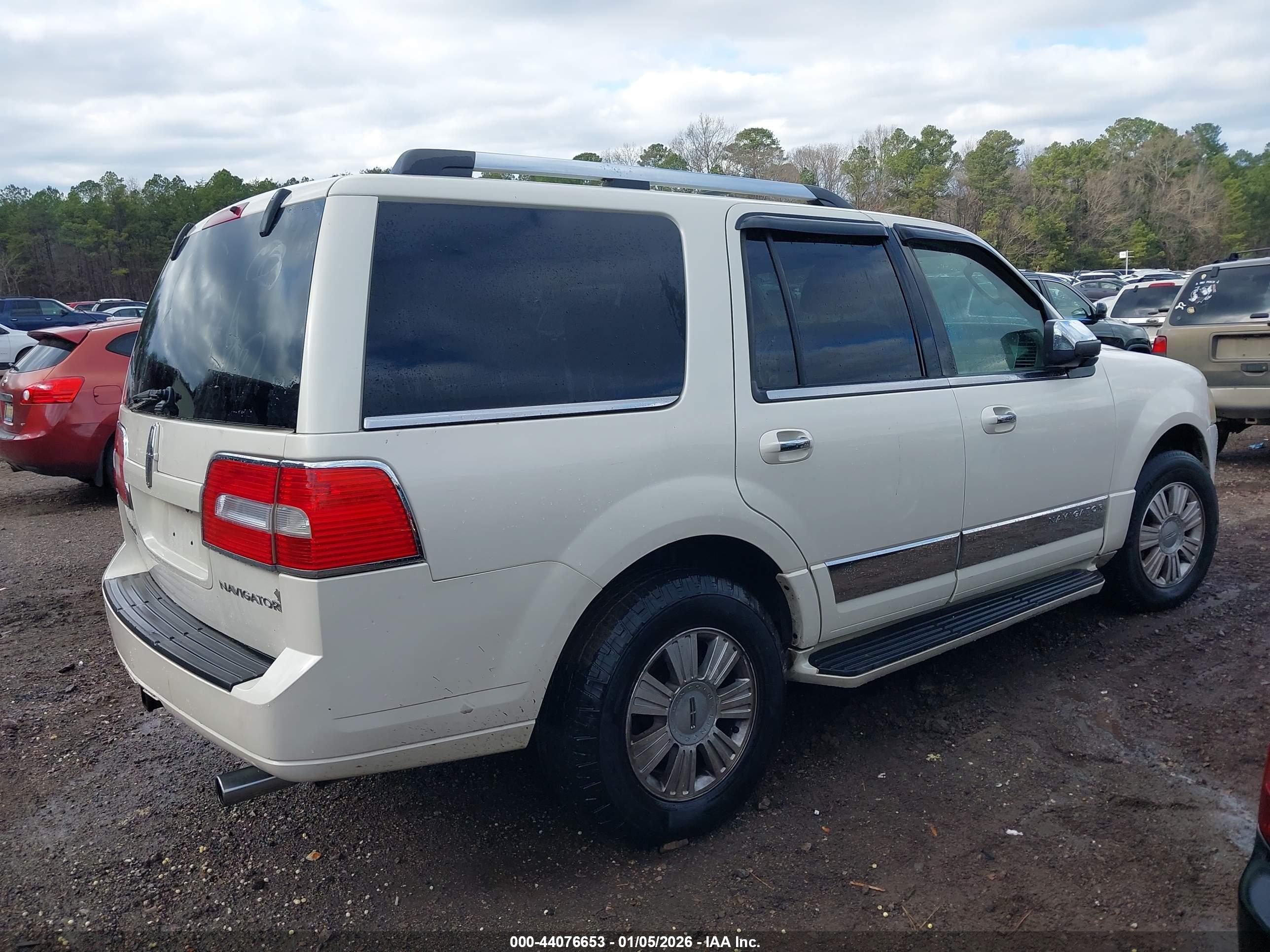 LINCOLN NAVIGATOR image 4