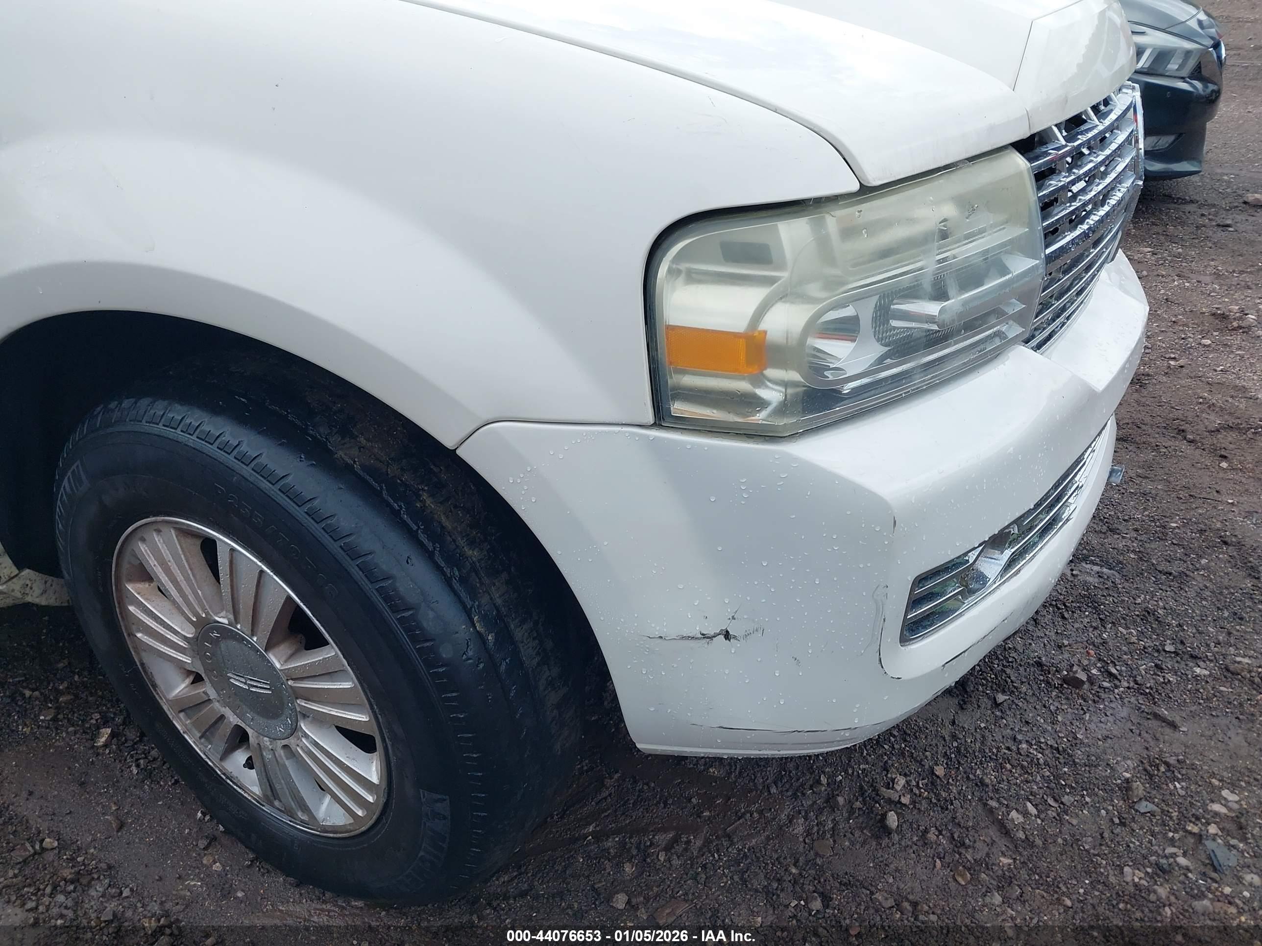 LINCOLN NAVIGATOR image 6