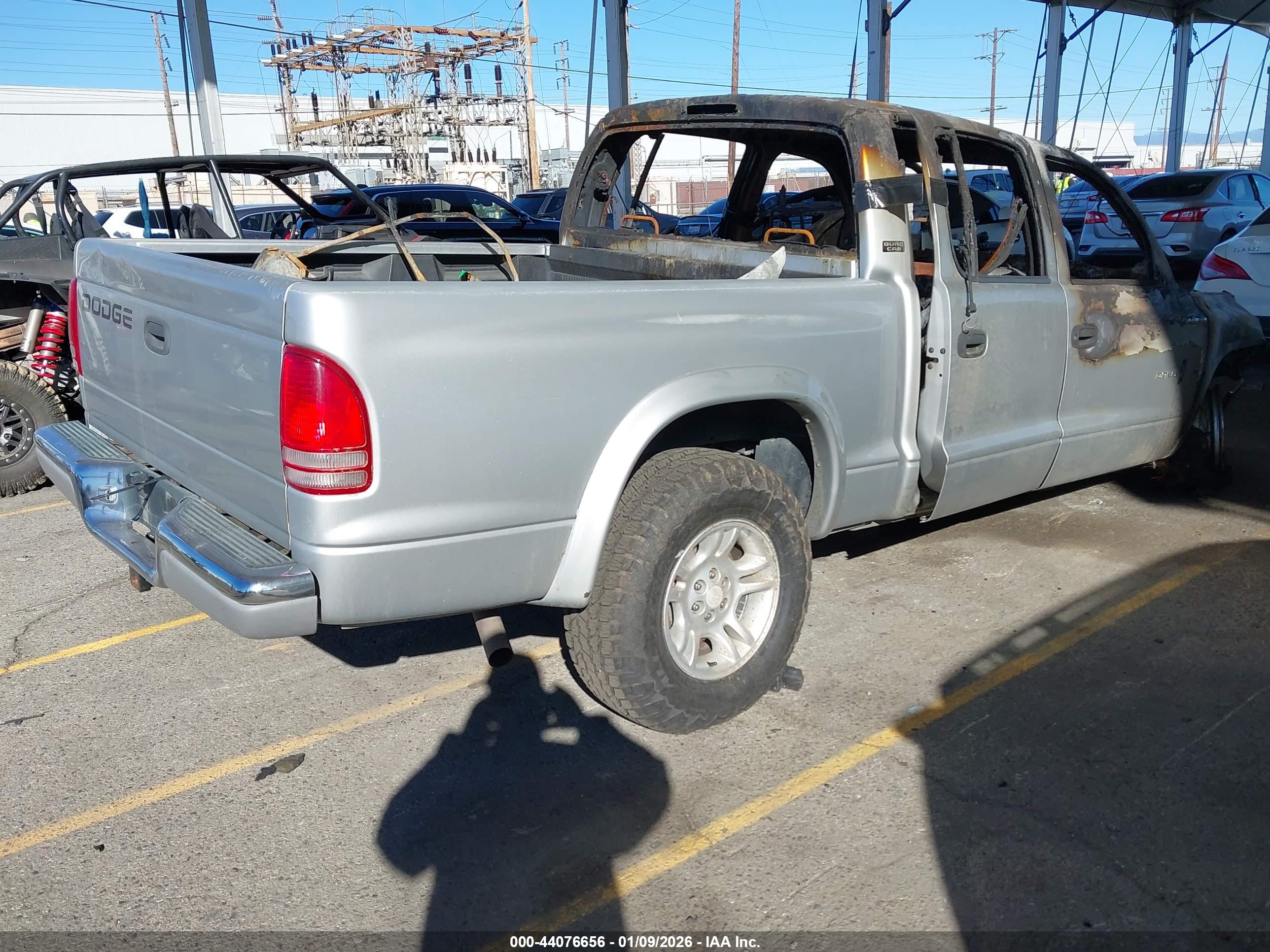 DODGE DAKOTA image 4