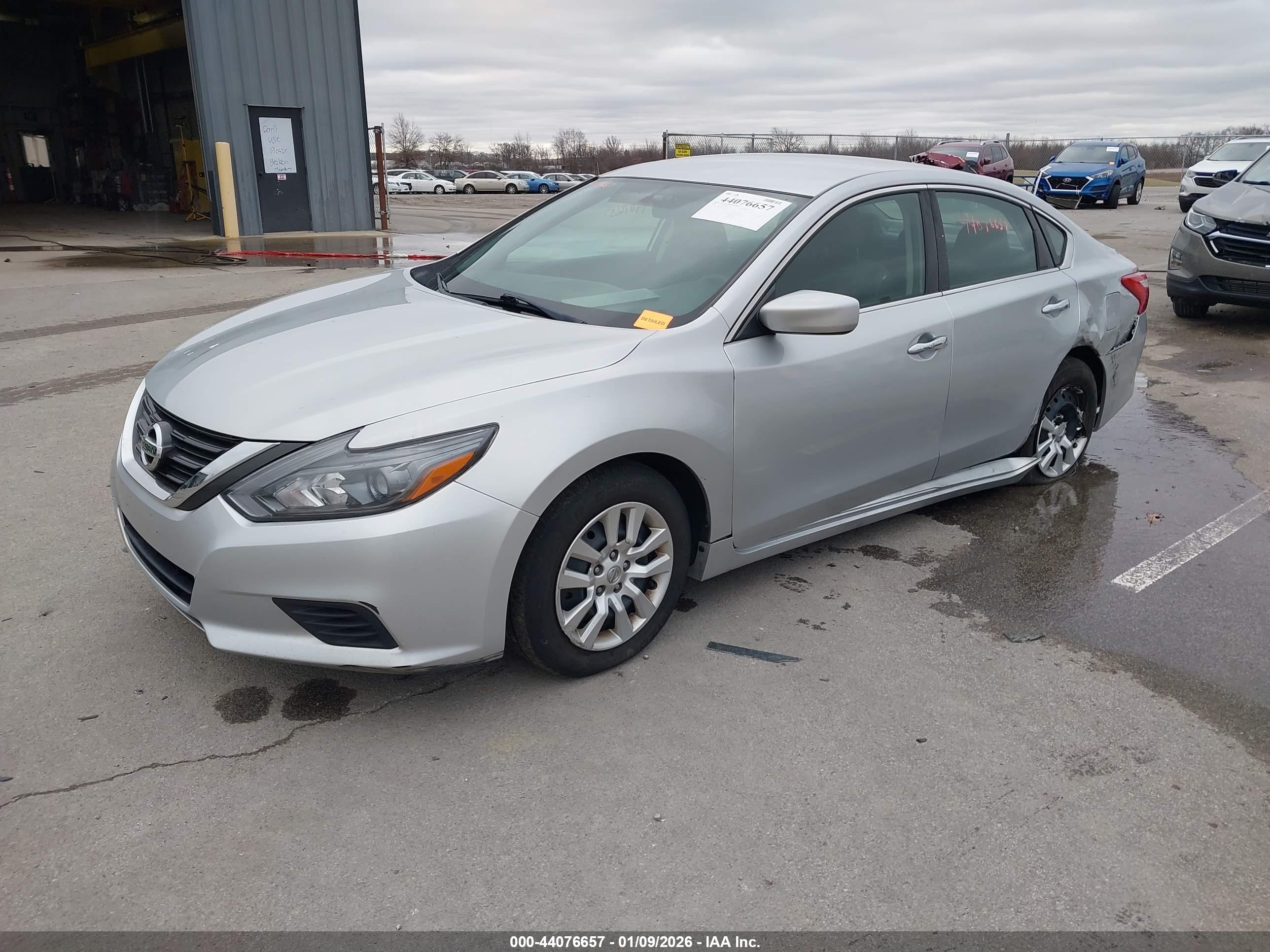 NISSAN ALTIMA image 2