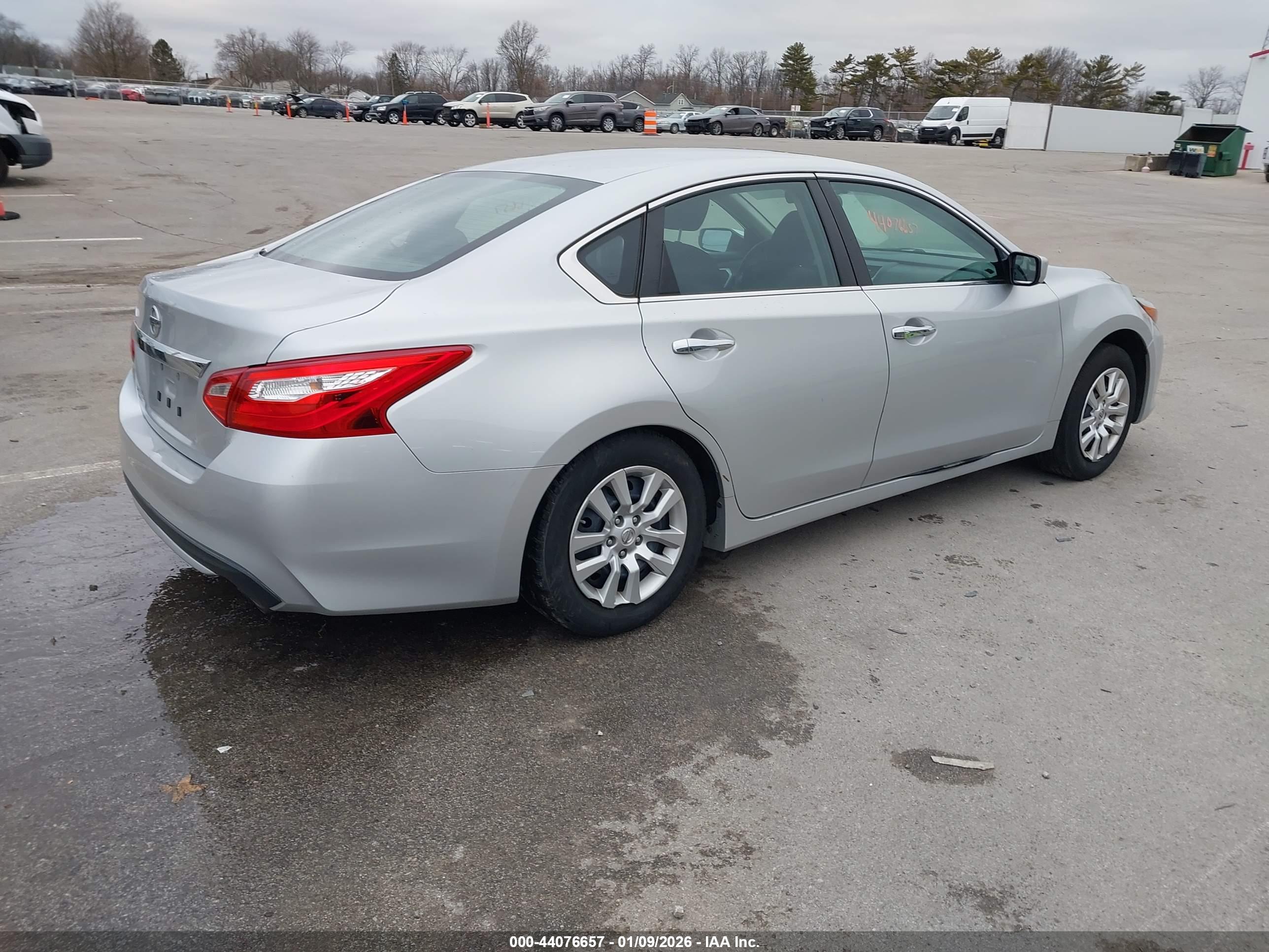 NISSAN ALTIMA image 4