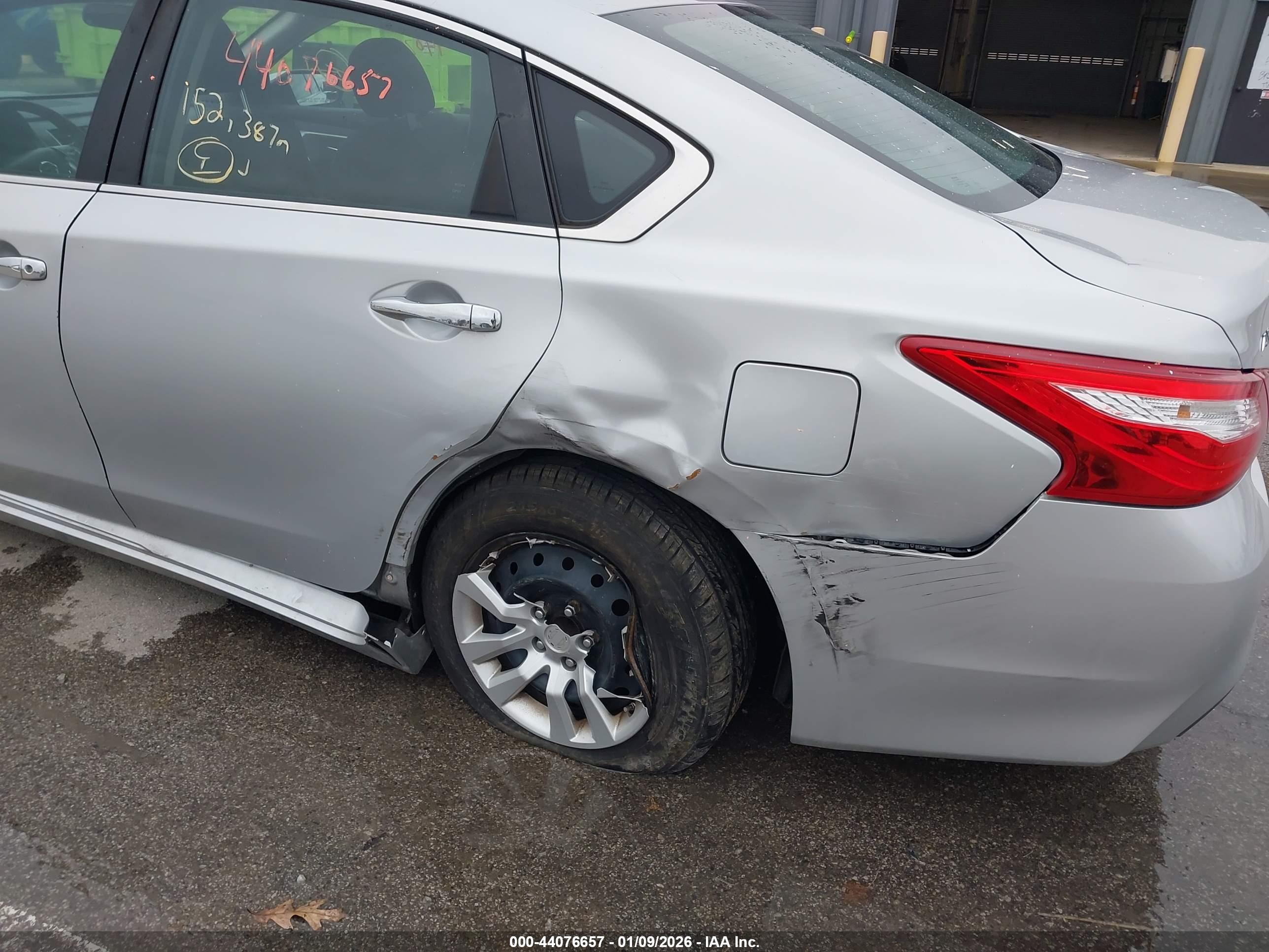 NISSAN ALTIMA image 6