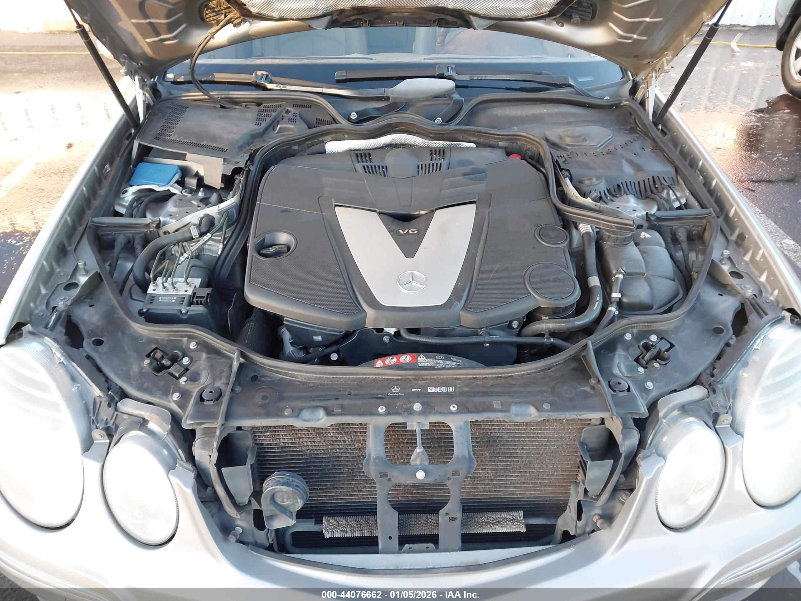 MERCEDES-BENZ E image 10