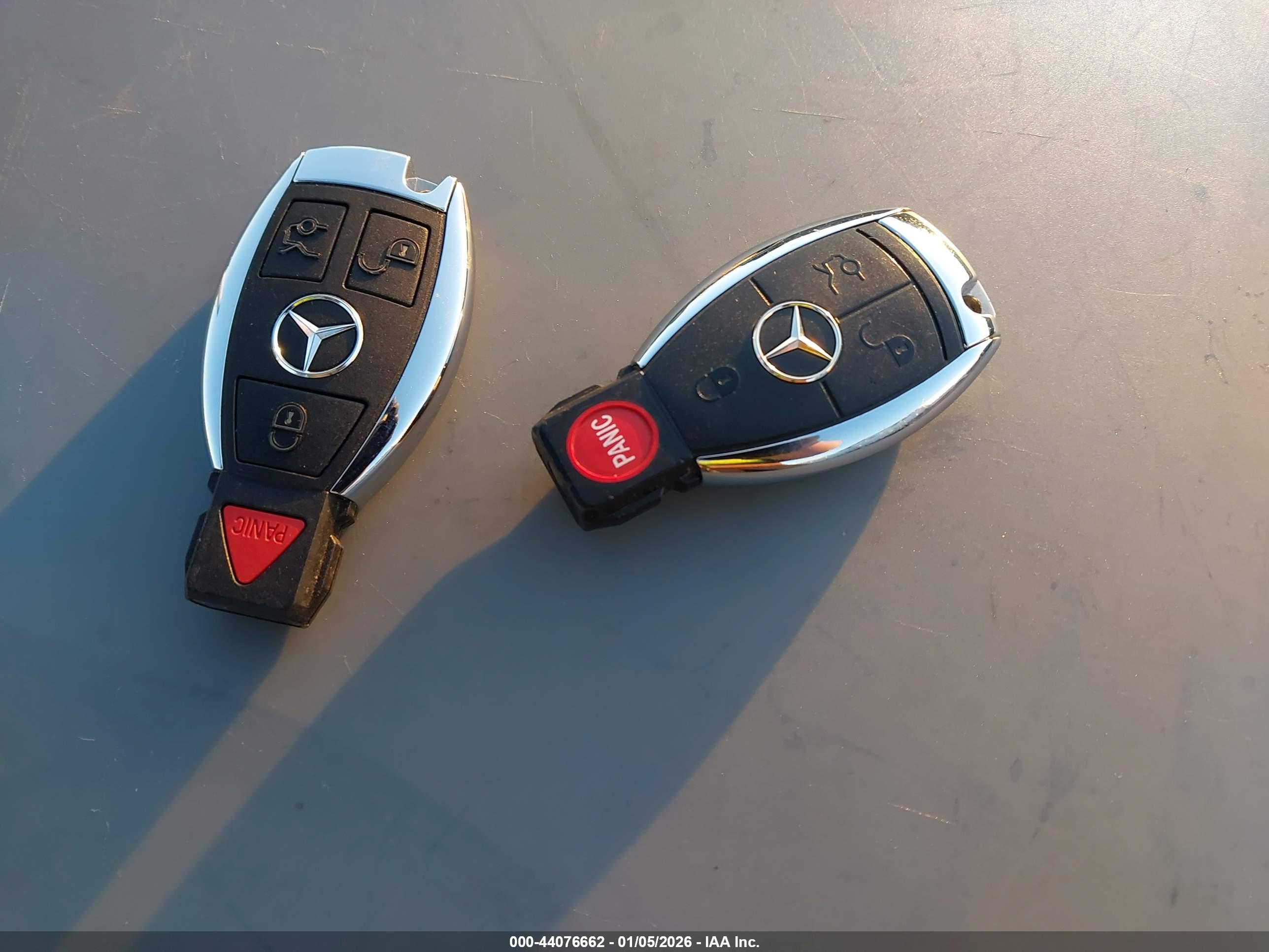 MERCEDES-BENZ E image 11