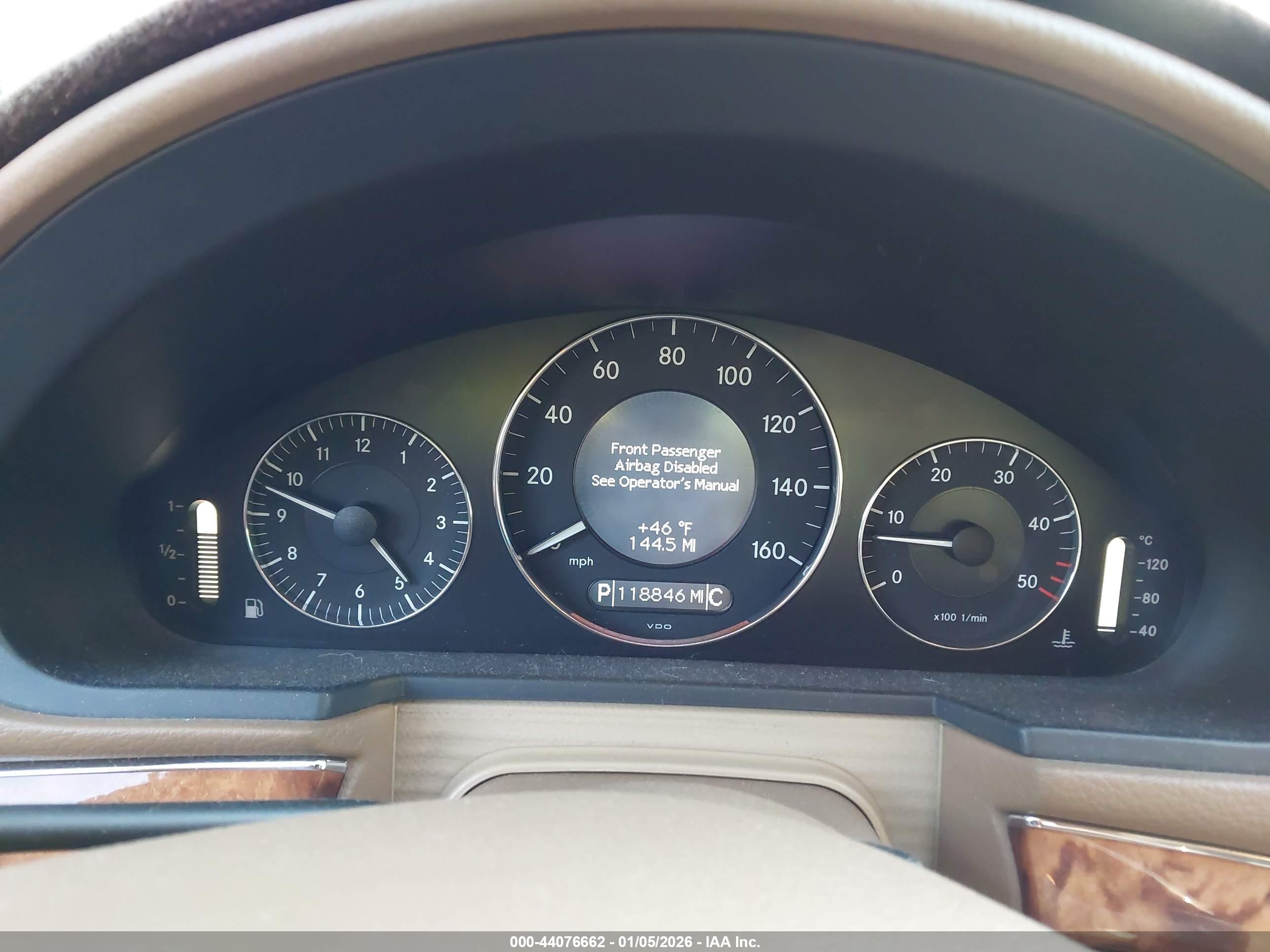 MERCEDES-BENZ E image 7