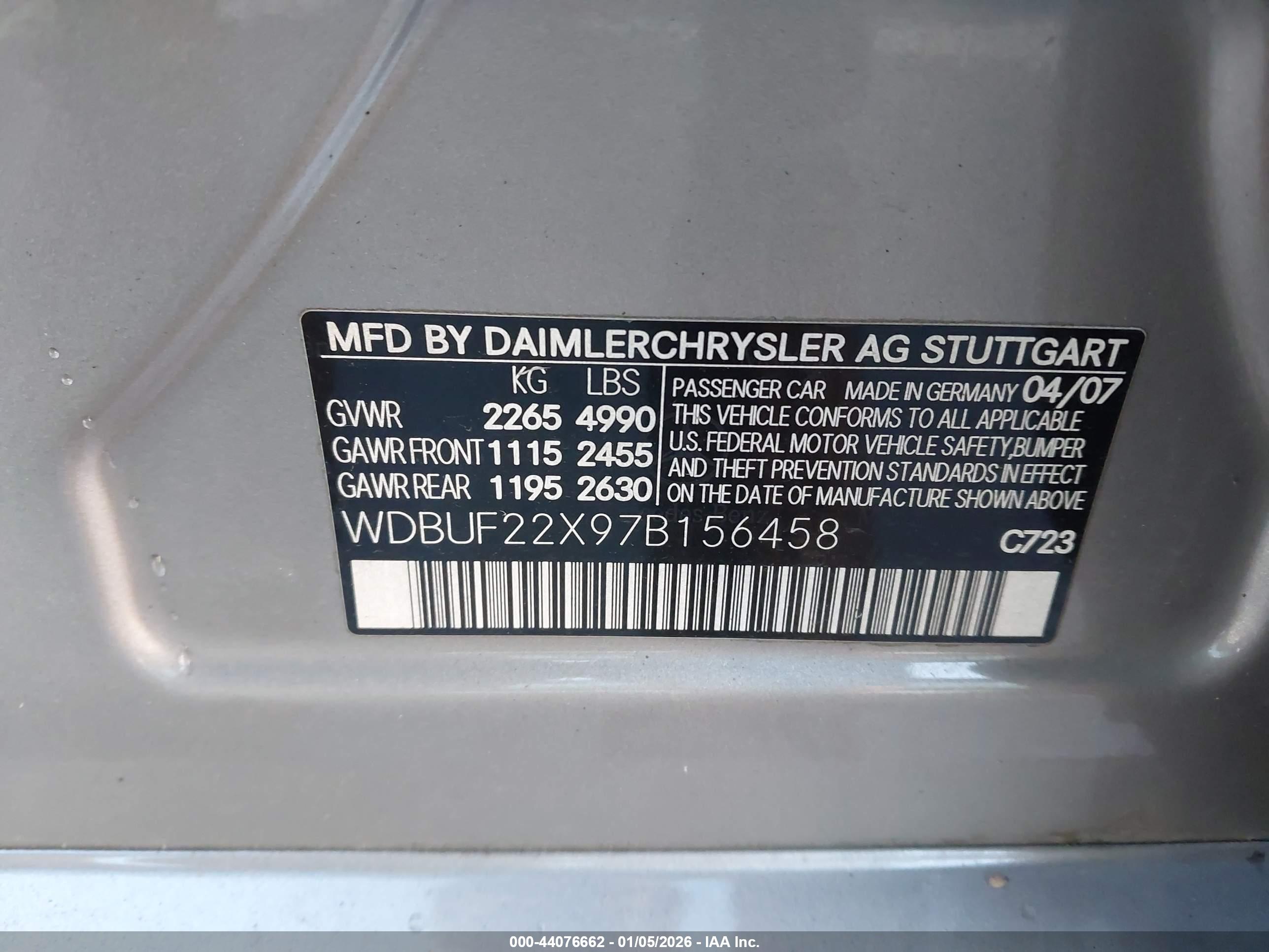 MERCEDES-BENZ E image 9