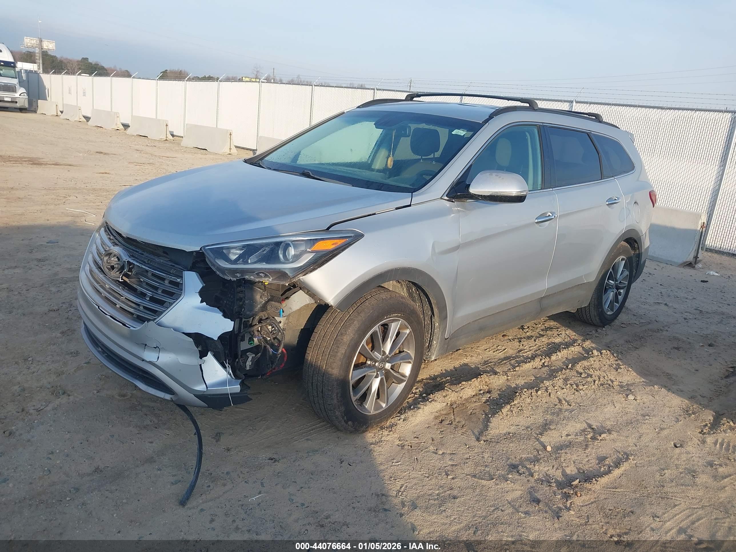 HYUNDAI SANTA image 2