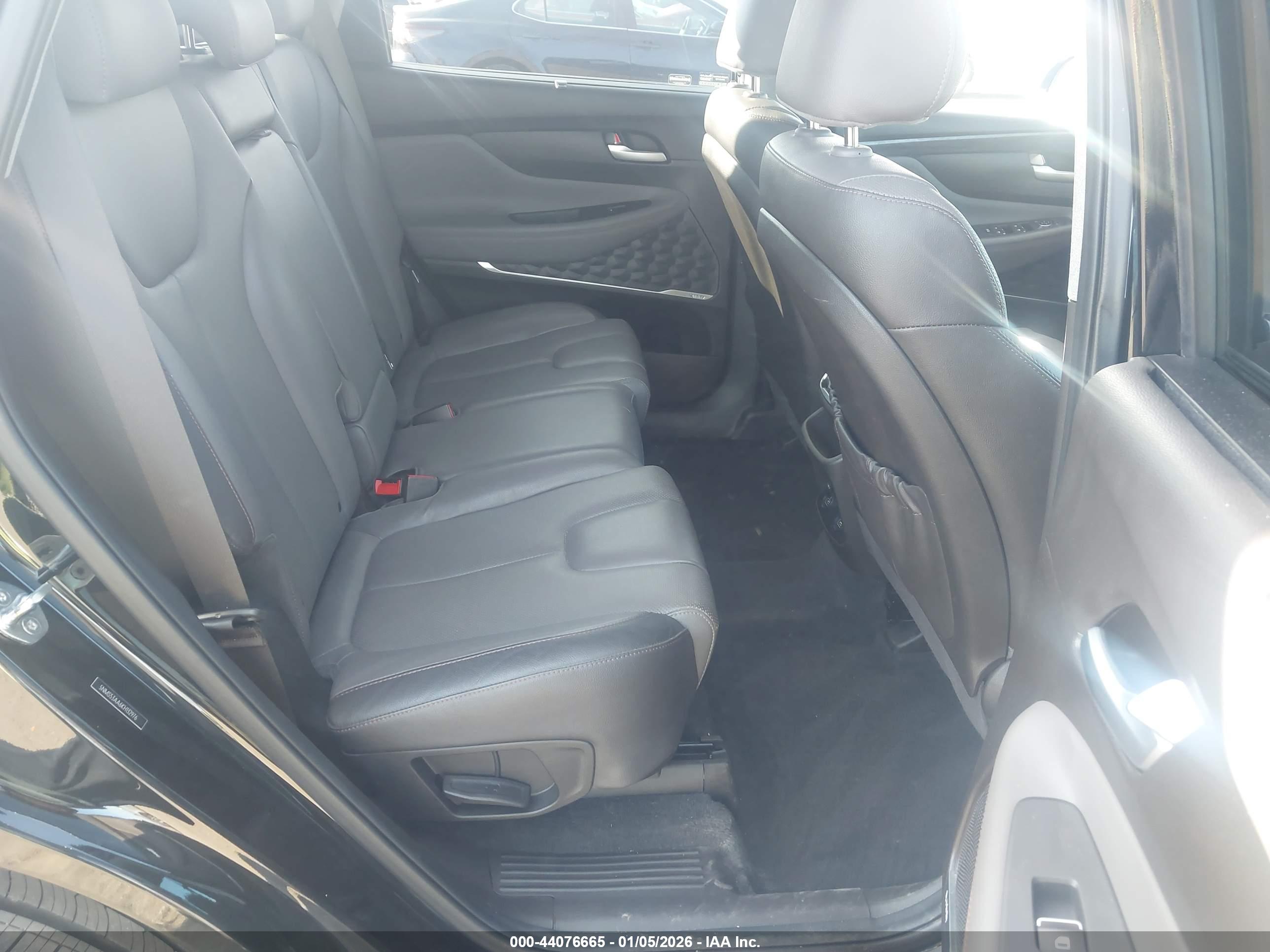 HYUNDAI SANTA image 8