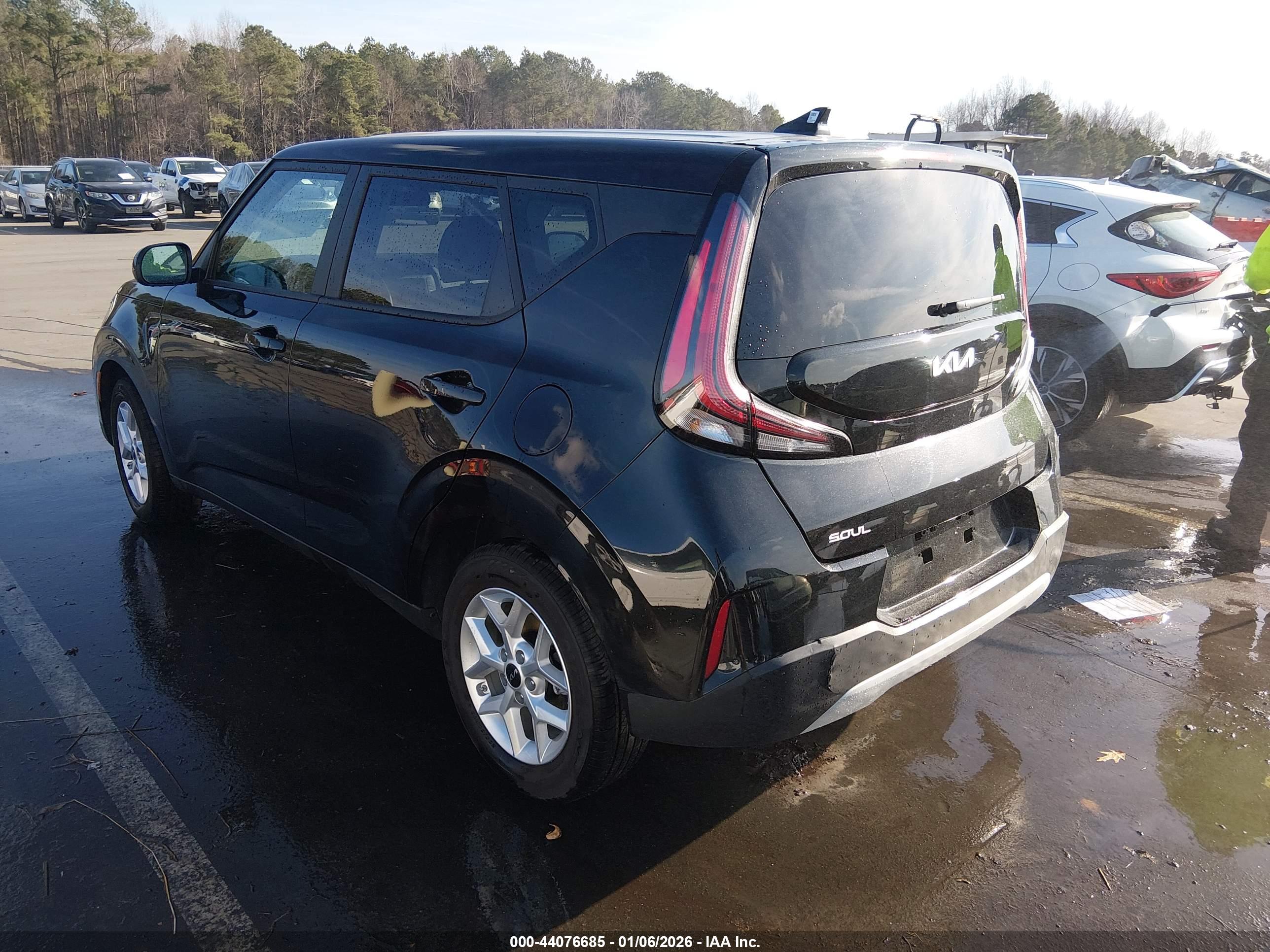 KIA SOUL image 3