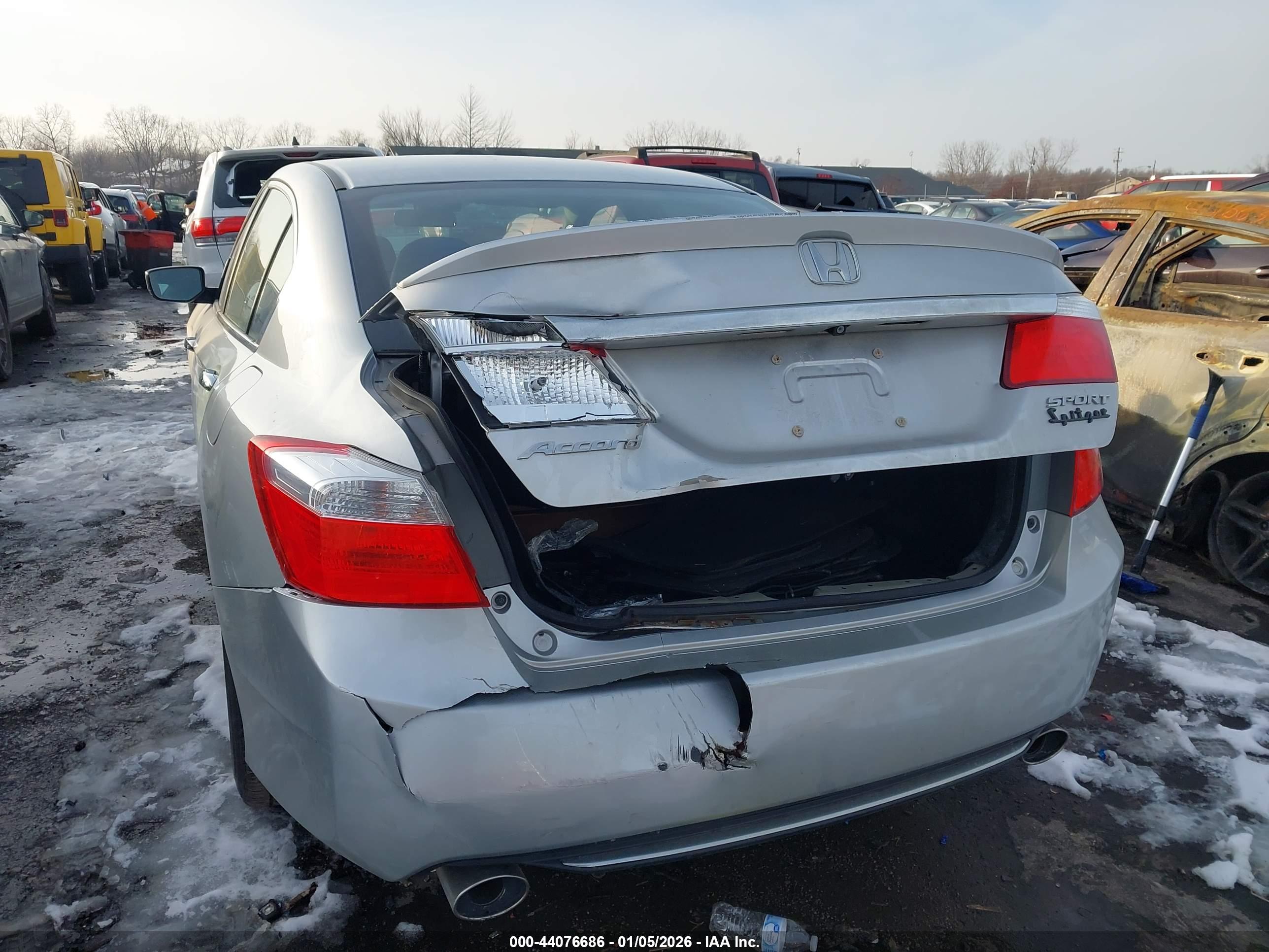 HONDA ACCORD image 6