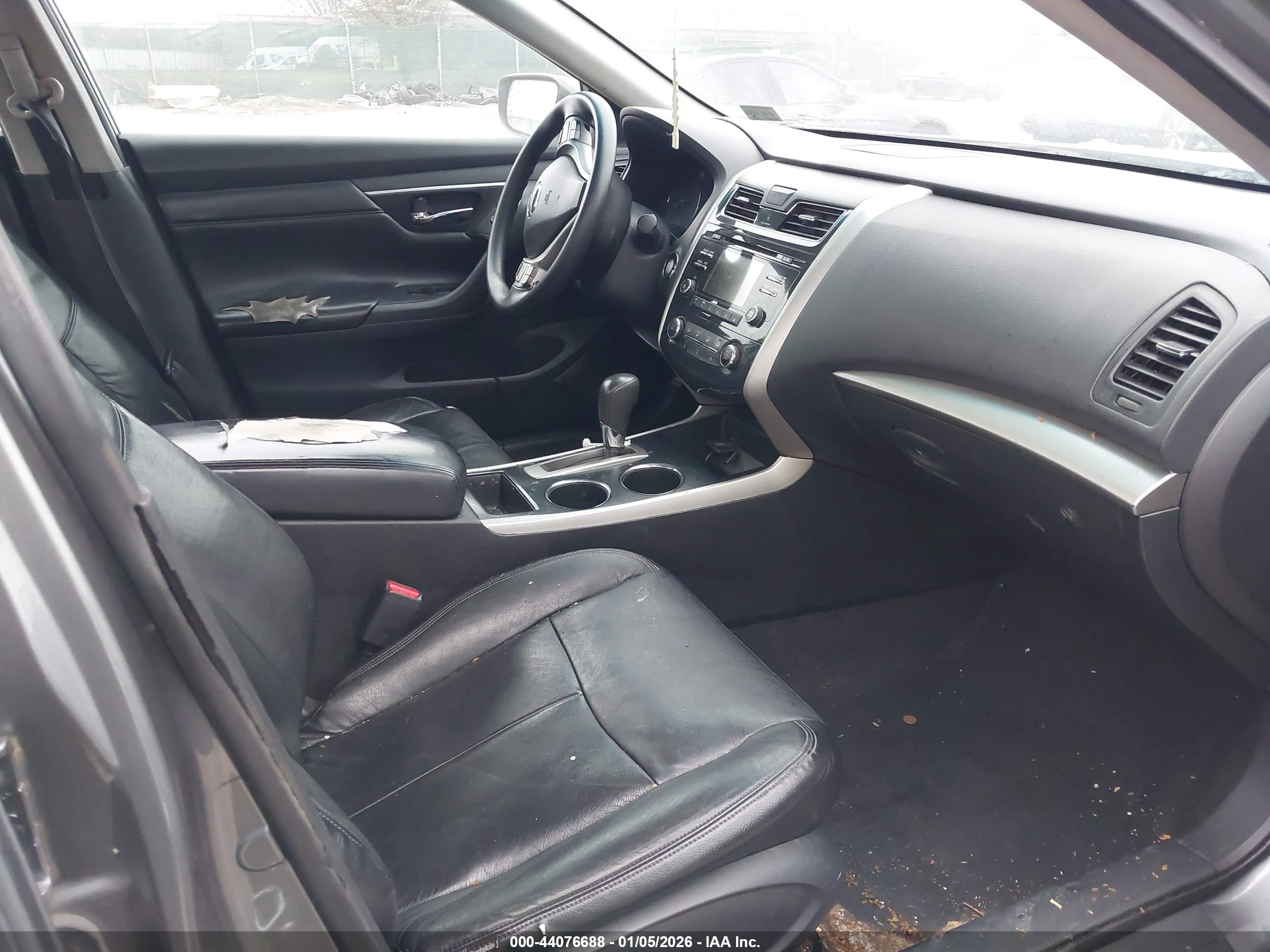 NISSAN ALTIMA image 5