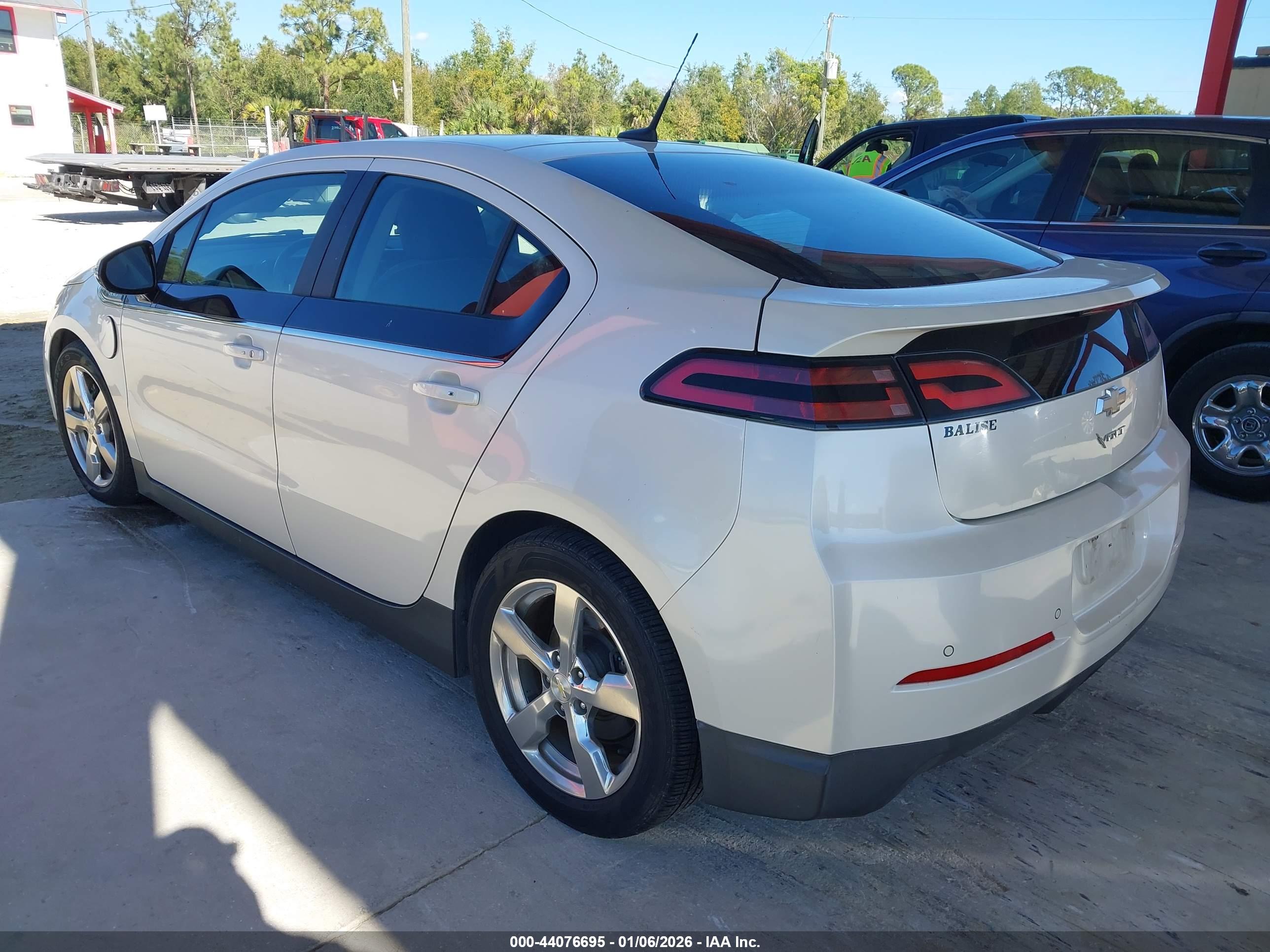 CHEVROLET VOLT image 3