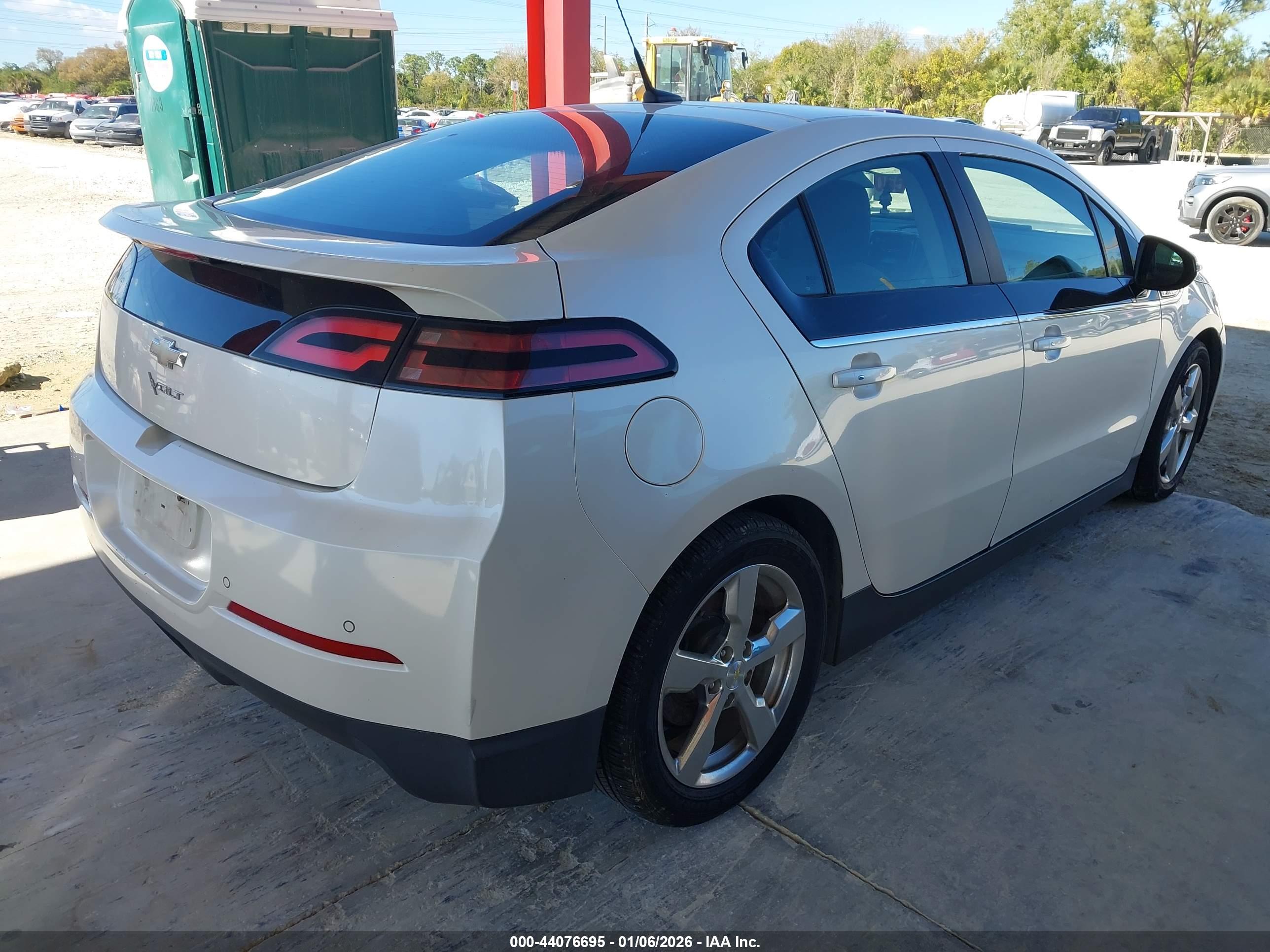 CHEVROLET VOLT image 4