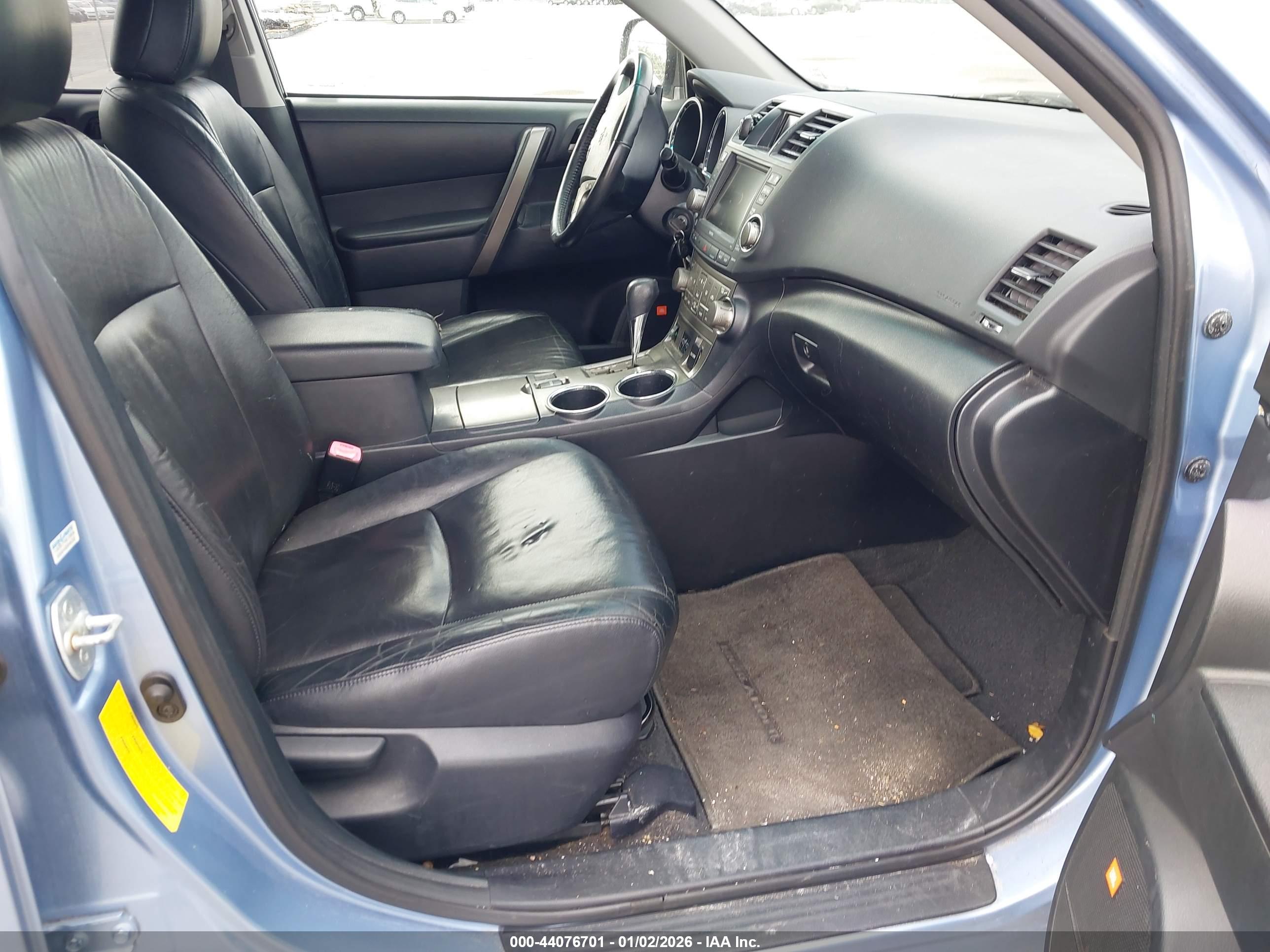 TOYOTA HIGHLANDER image 5