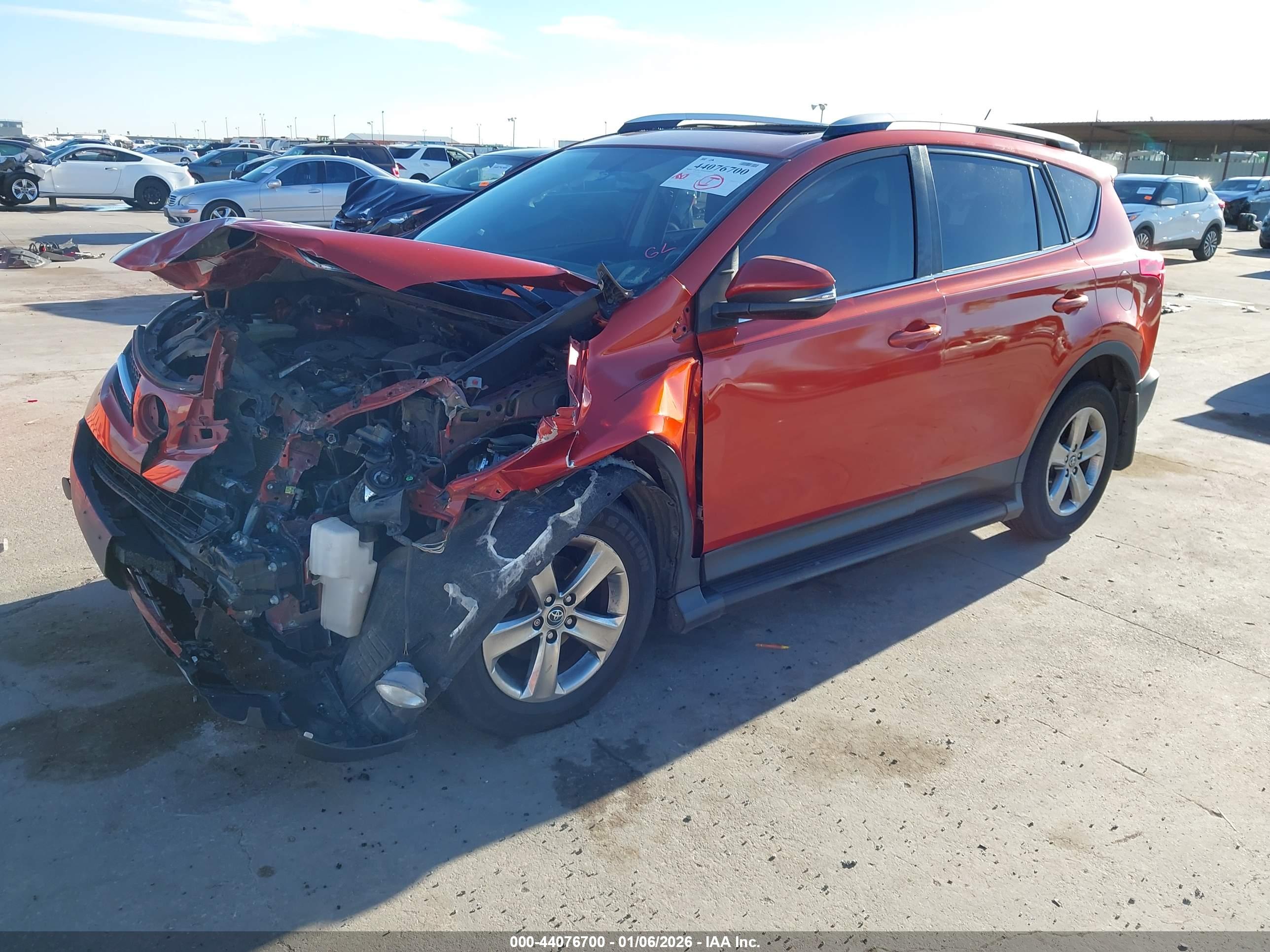 TOYOTA RAV4 image 2