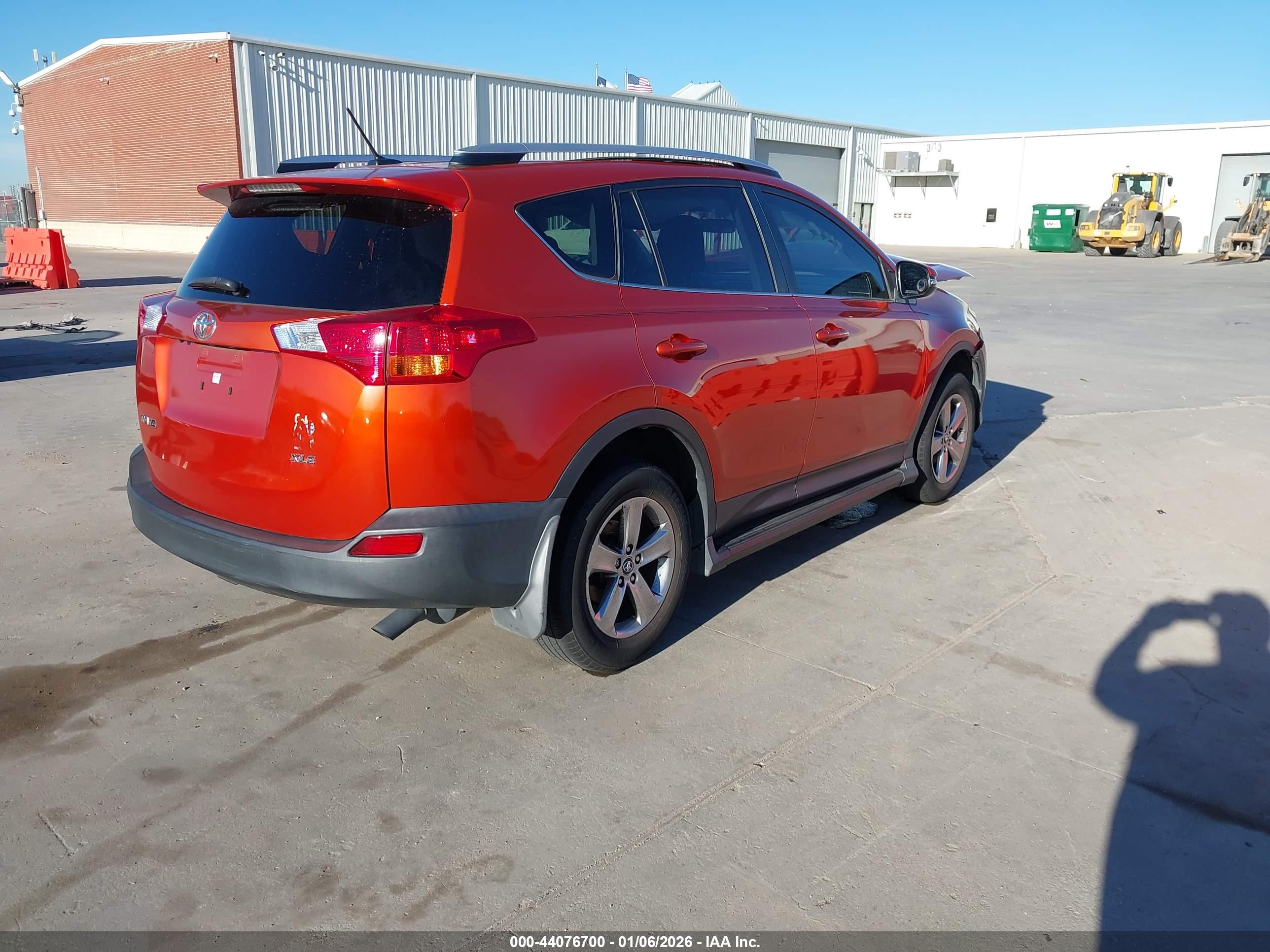 TOYOTA RAV4 image 4