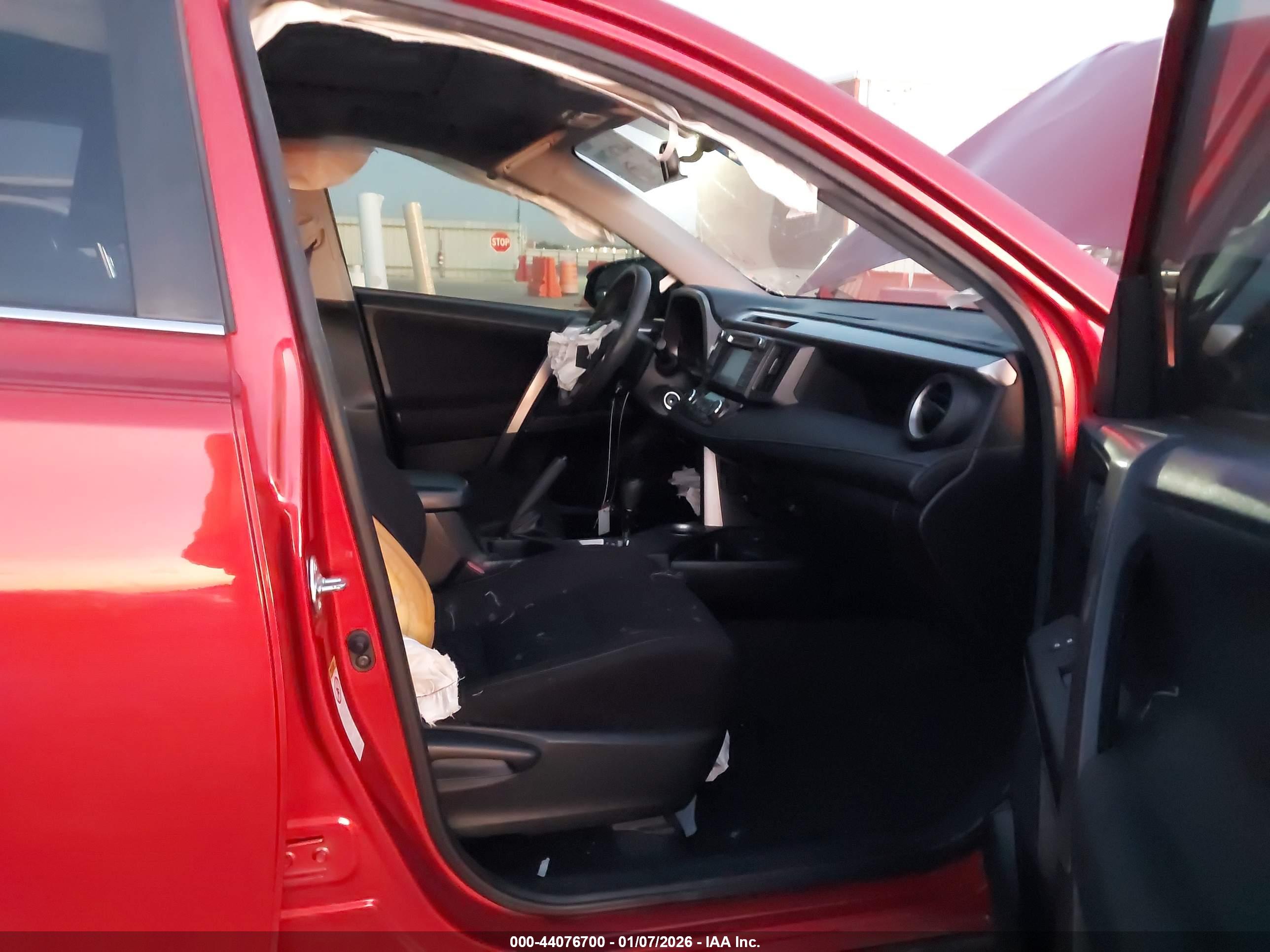 TOYOTA RAV4 image 5