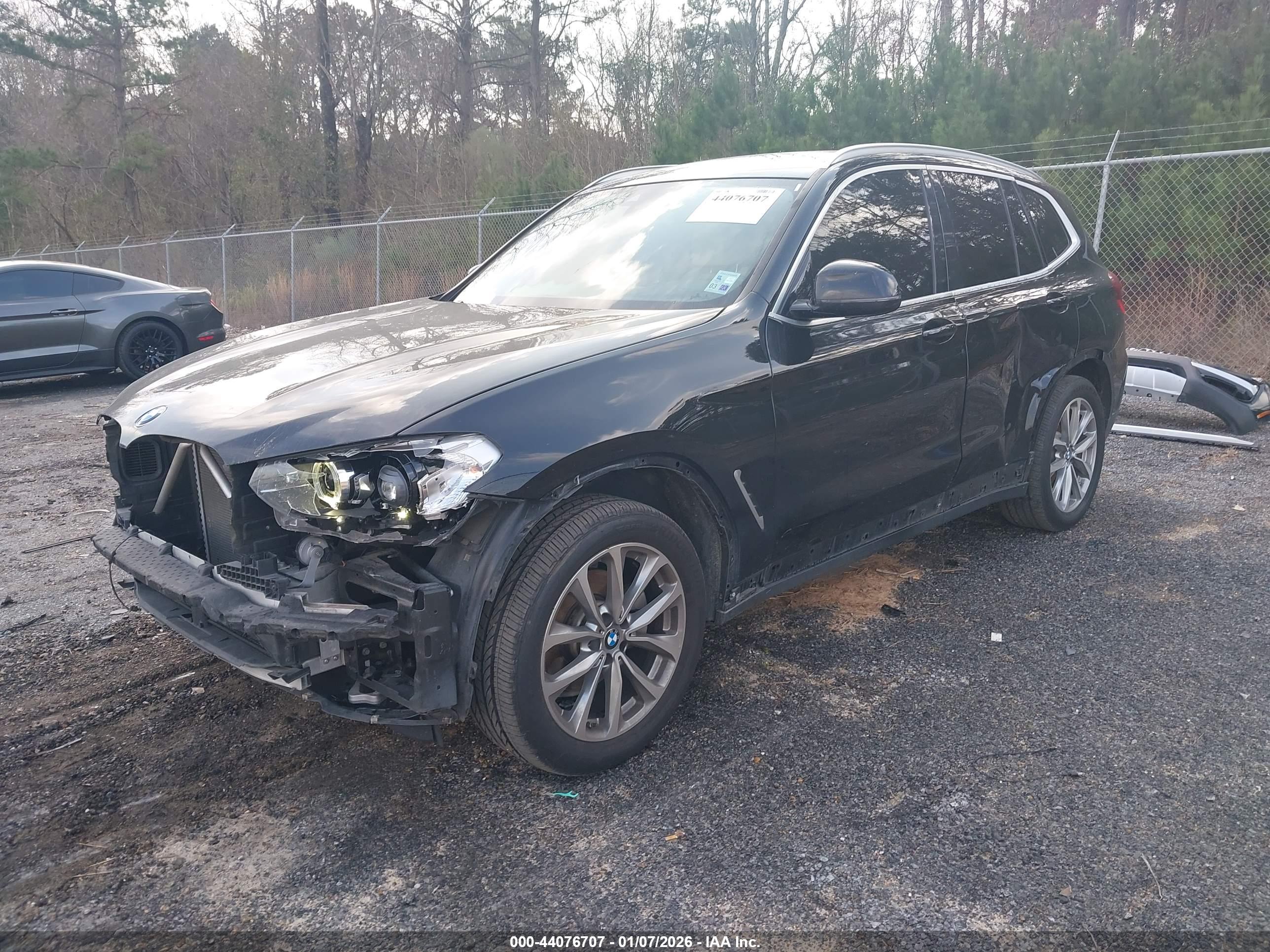 BMW X3 image 2