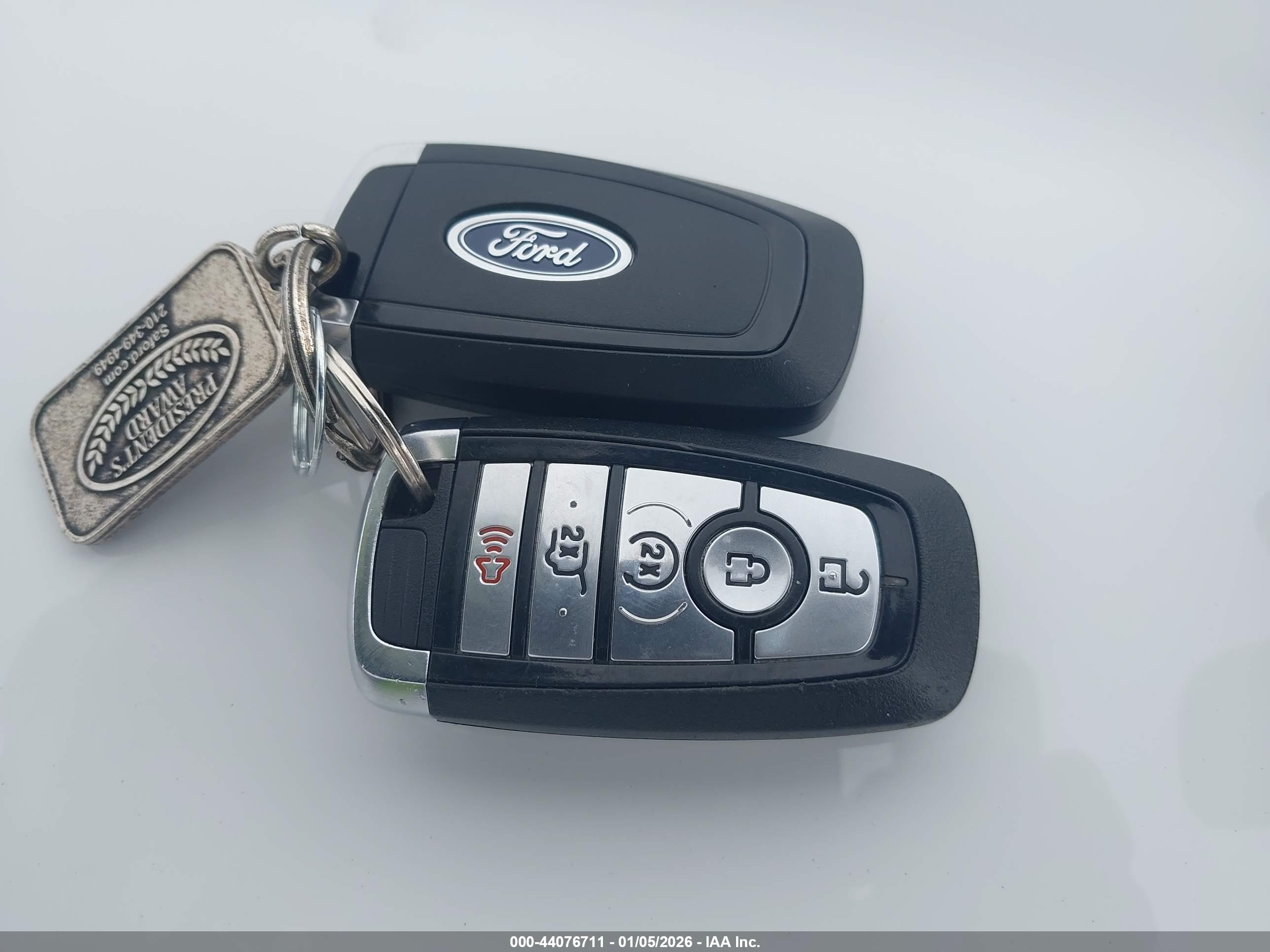 FORD ESCAPE image 11