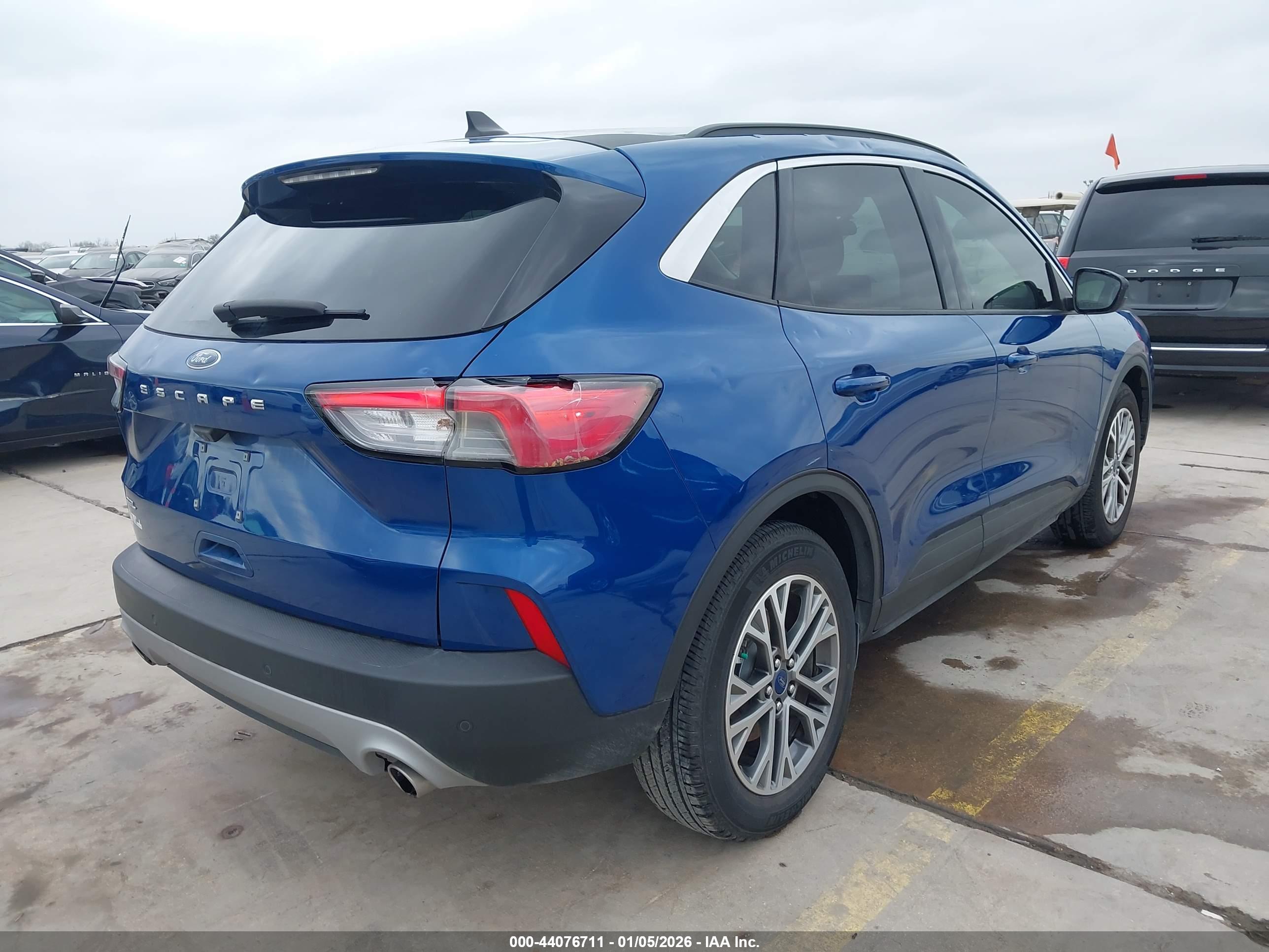 FORD ESCAPE image 4
