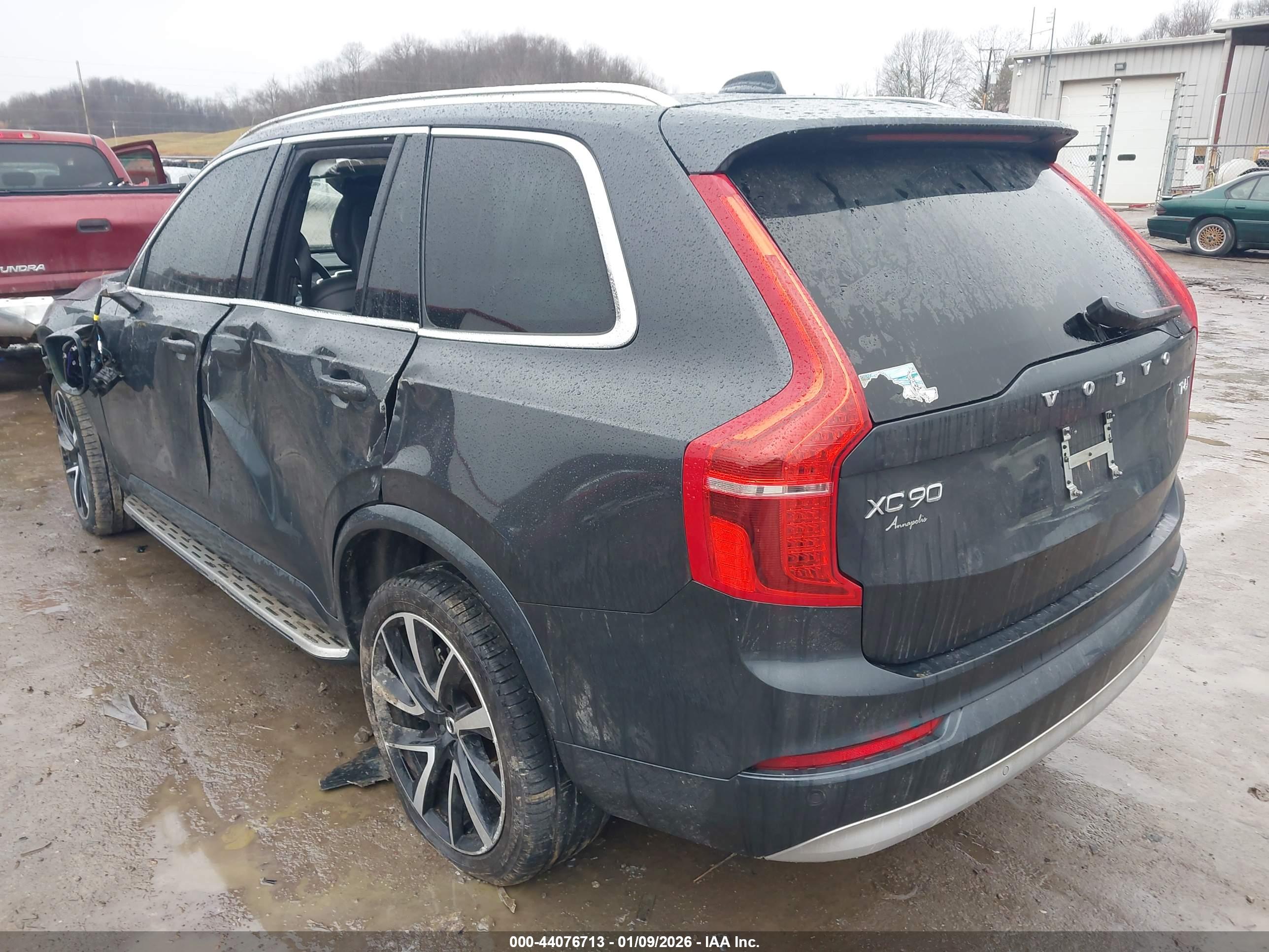 VOLVO XC90 image 3