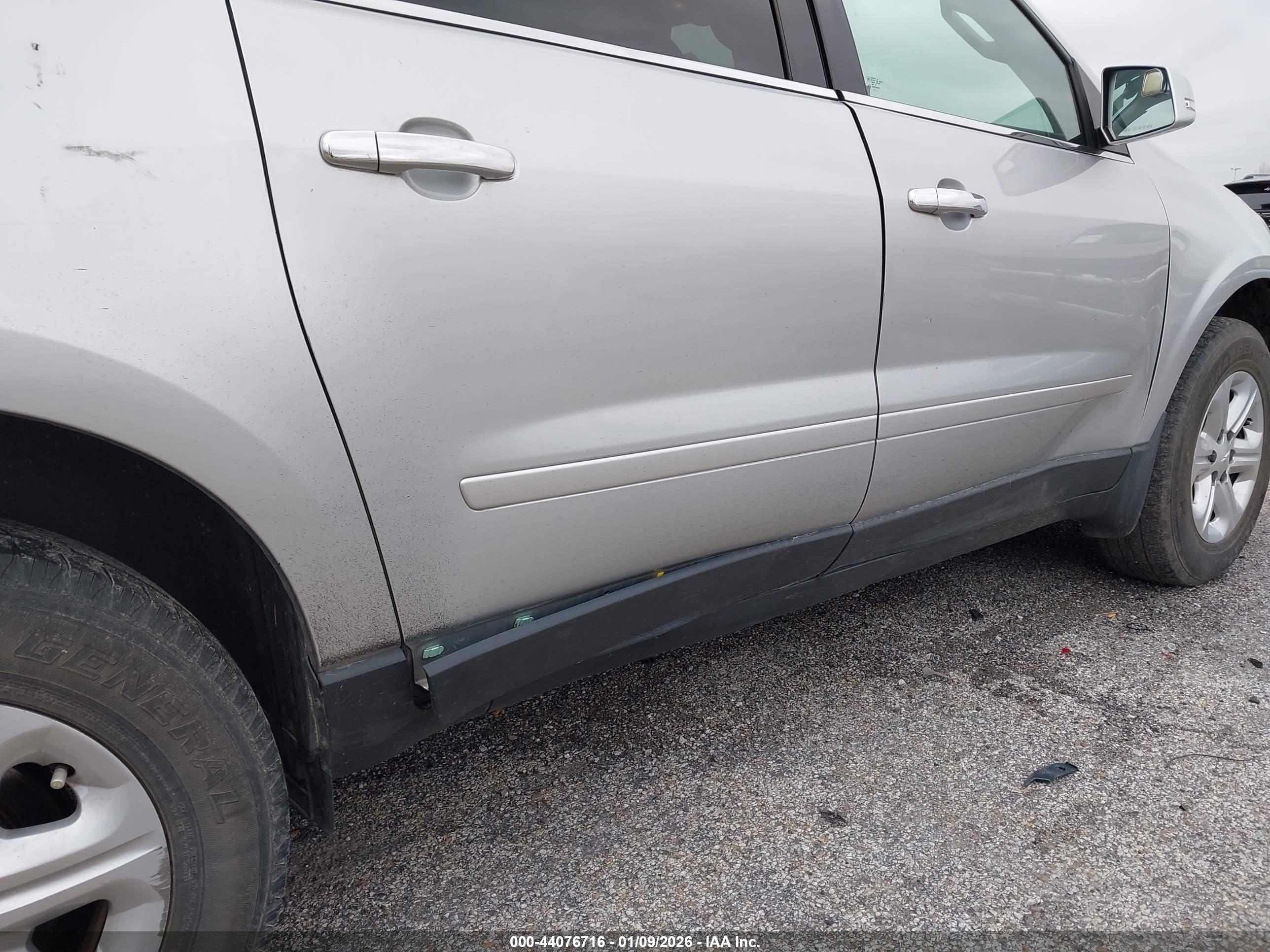 CHEVROLET TRAVERSE image 6