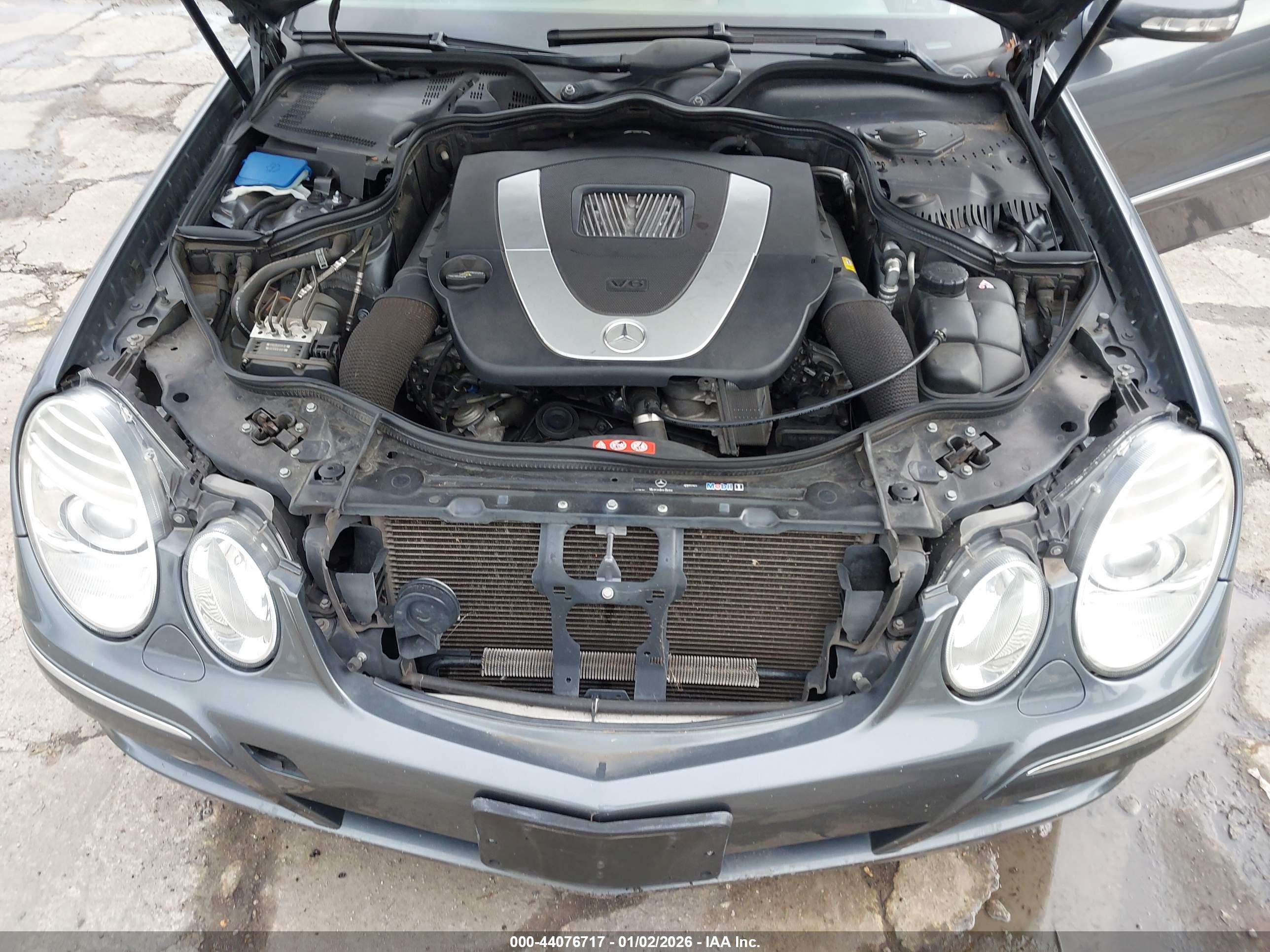 MERCEDES-BENZ E image 10