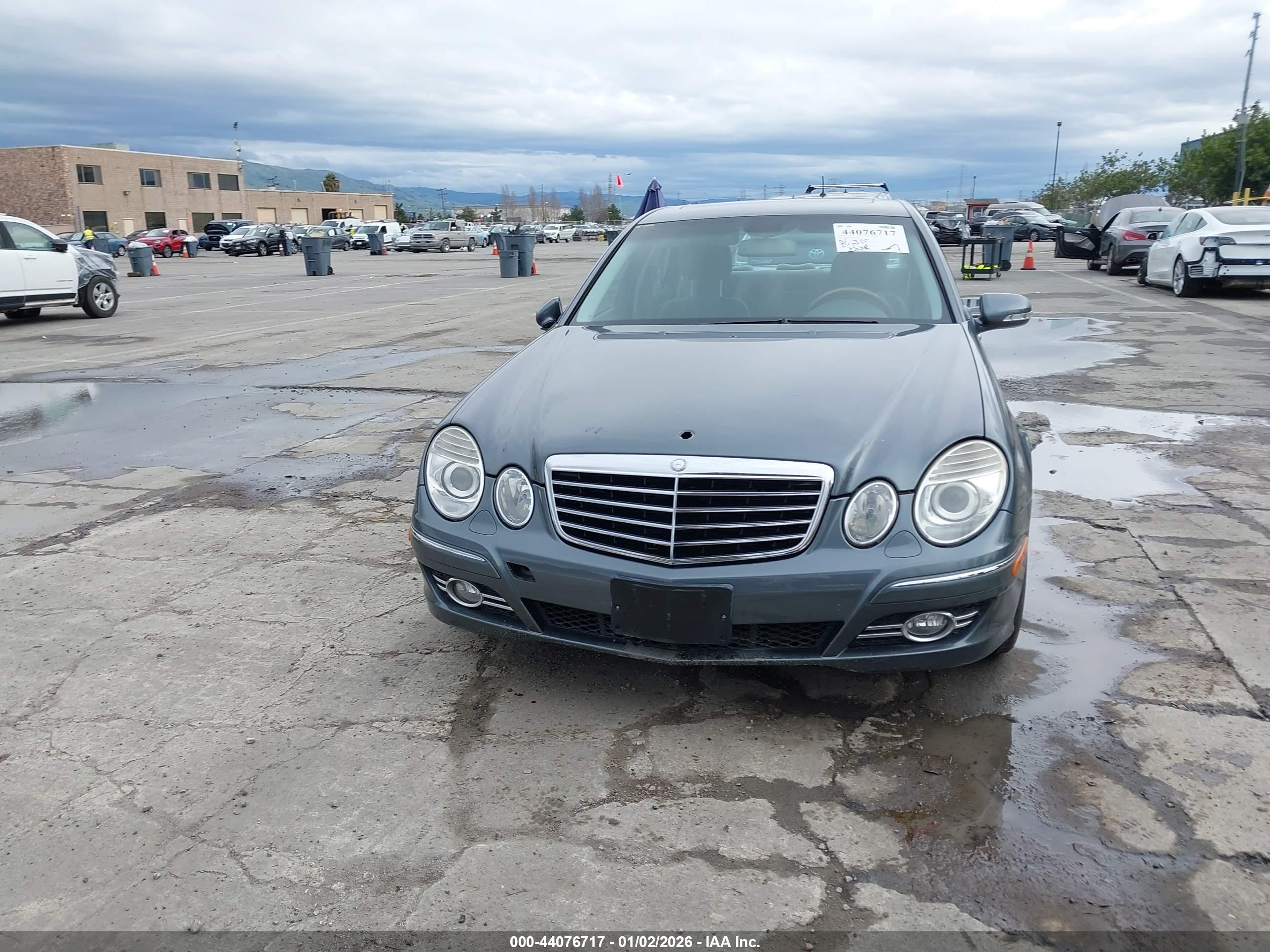 MERCEDES-BENZ E image 6