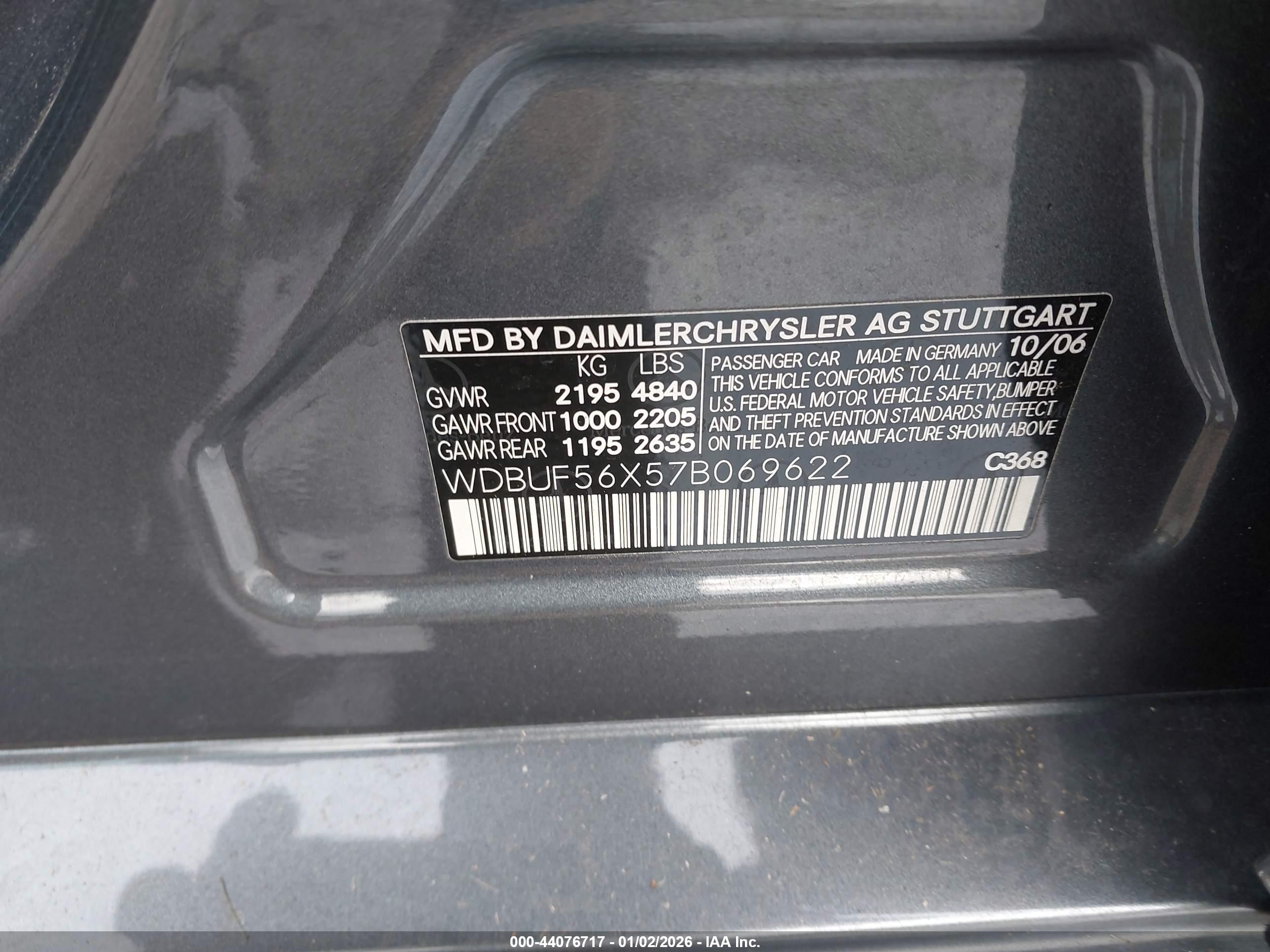 MERCEDES-BENZ E image 9