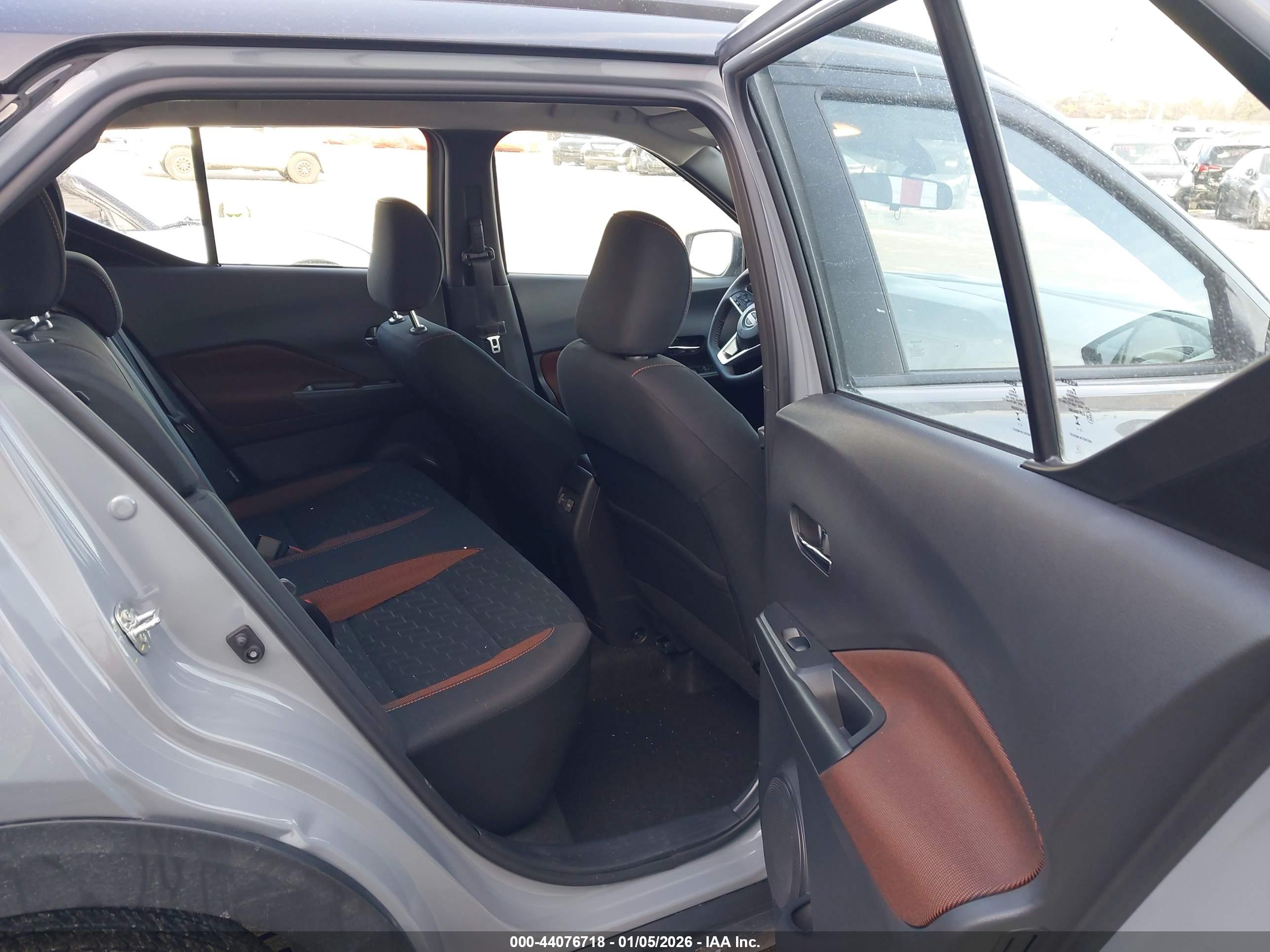 NISSAN KICKS image 8